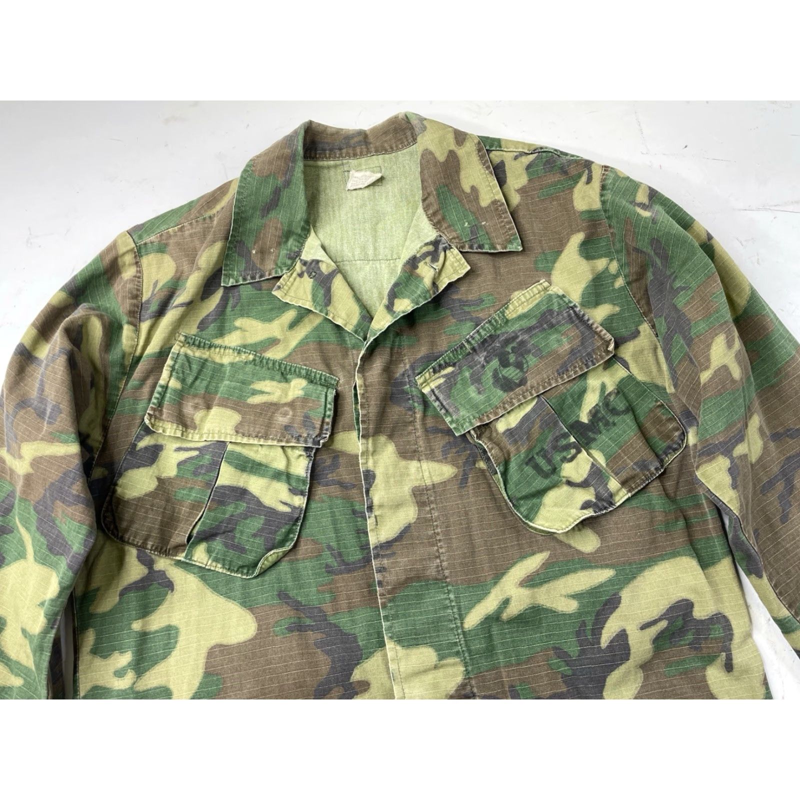 Vintage VINTAGE Military Jacket Mens Small Slim Pockets Camouflage Poplin Rip Stop Wind-Resistant Slant Pockets Coat USA Army 1970s Size US S / EU 44-46 / 1 - 4 Thumbnail