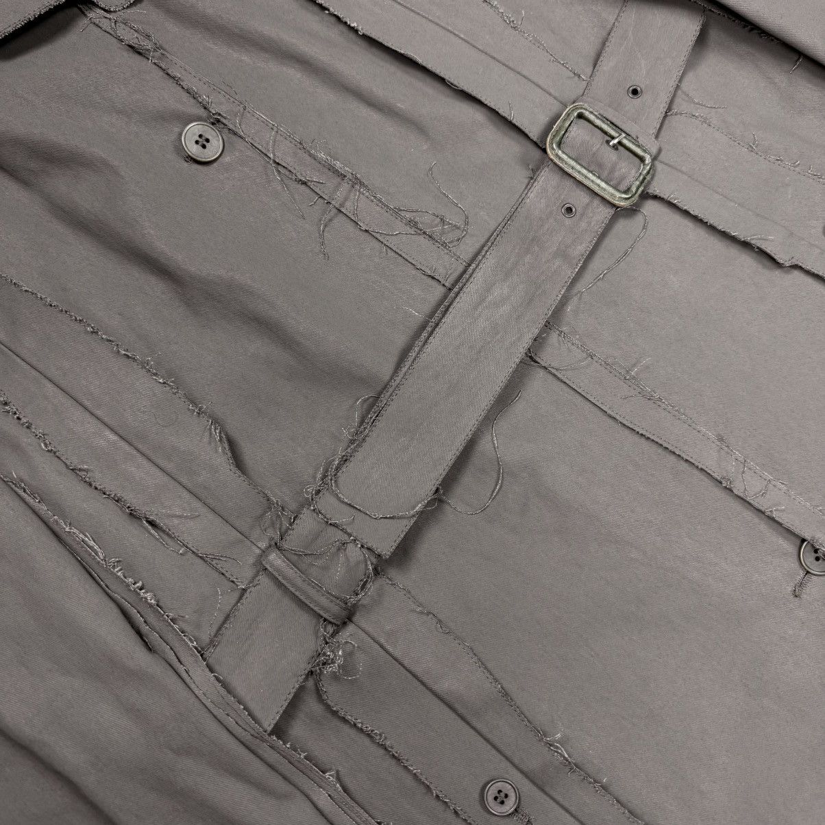 Hussein Chalayan Hussein Chalayan - FW02 Deconstructed Waxed Coat Size US M / EU 48-50 / 2 - 2 Thumbnail