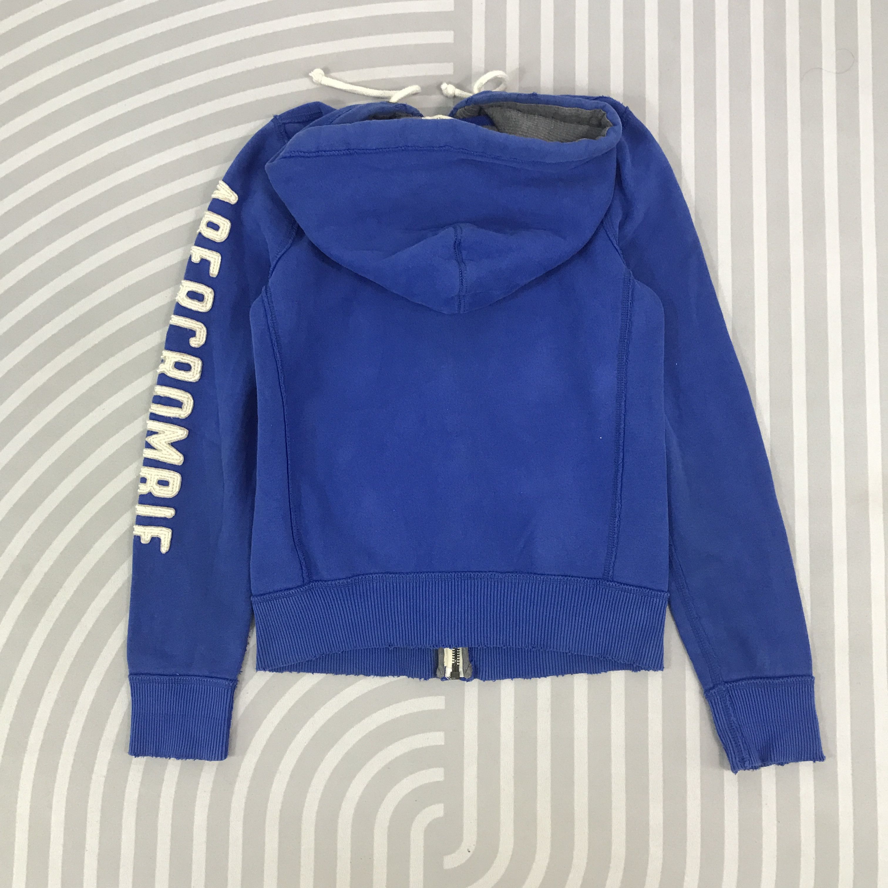 Abercrombie & Fitch × Vintage Vintage Abercrombie & Fitch Distressed blue hoodie Jacket Size US S / EU 44-46 / 1 - 3 Thumbnail