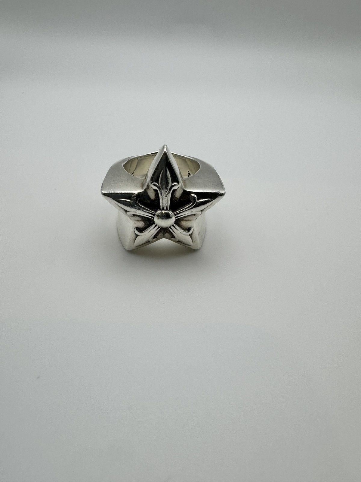 image of Chrome Hearts Large Star Ring (Size 10) in Silver, Men's