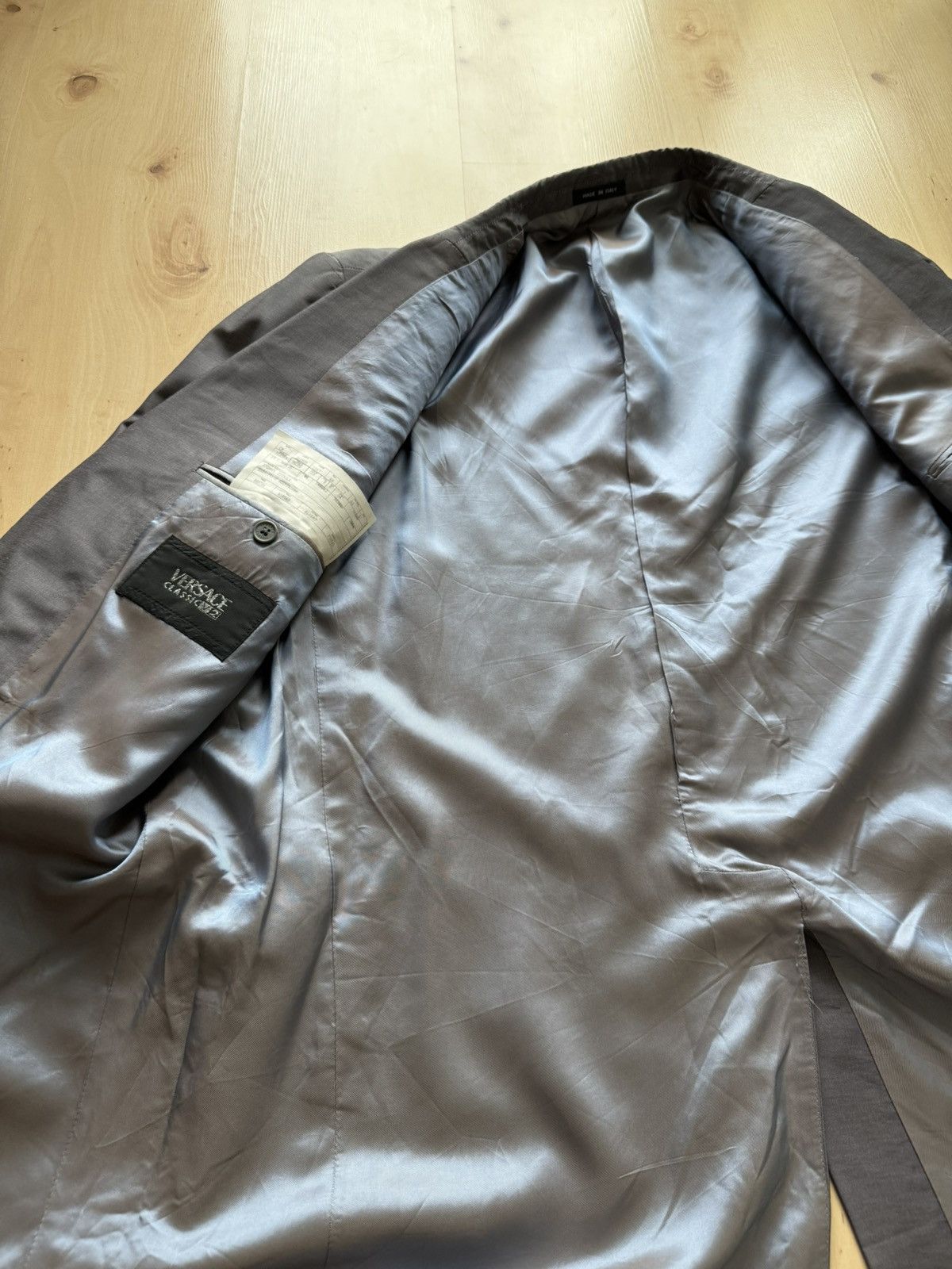 Versace Gianni Versace classic v2 vintage blazer jacket Size US L / EU 52-54 / 3 - 6 Thumbnail