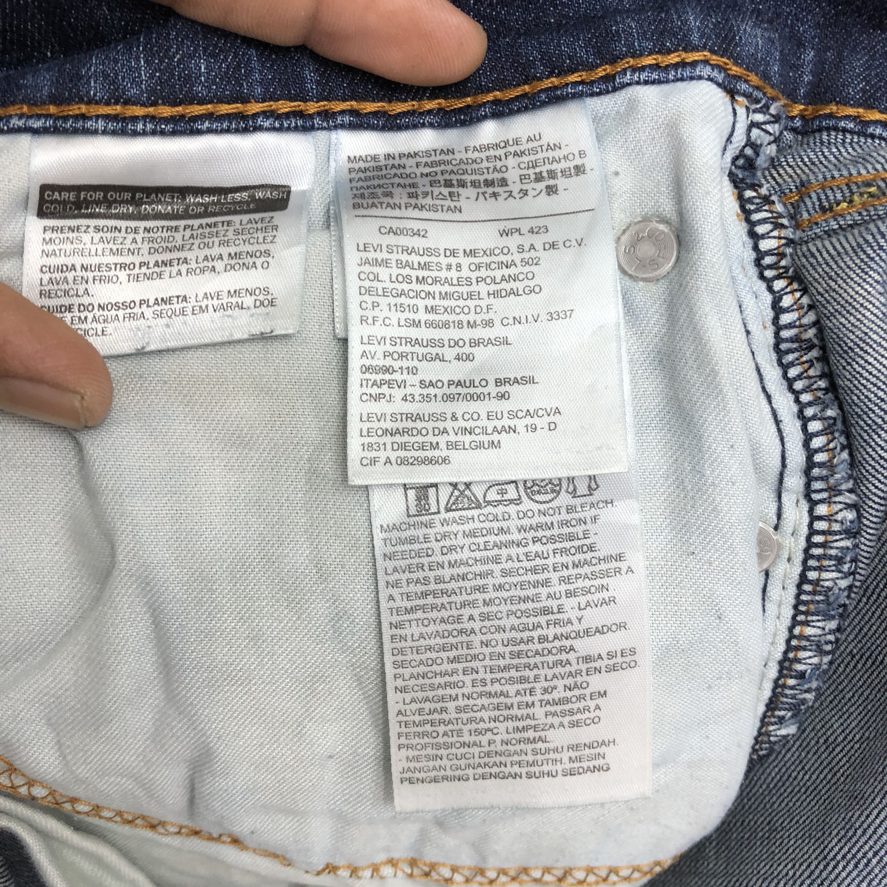 Levi's Vintage Ripped Levis 541 Jeans Distressed Levi's Blue Denim Size US 32 / EU 48 - 6 Thumbnail
