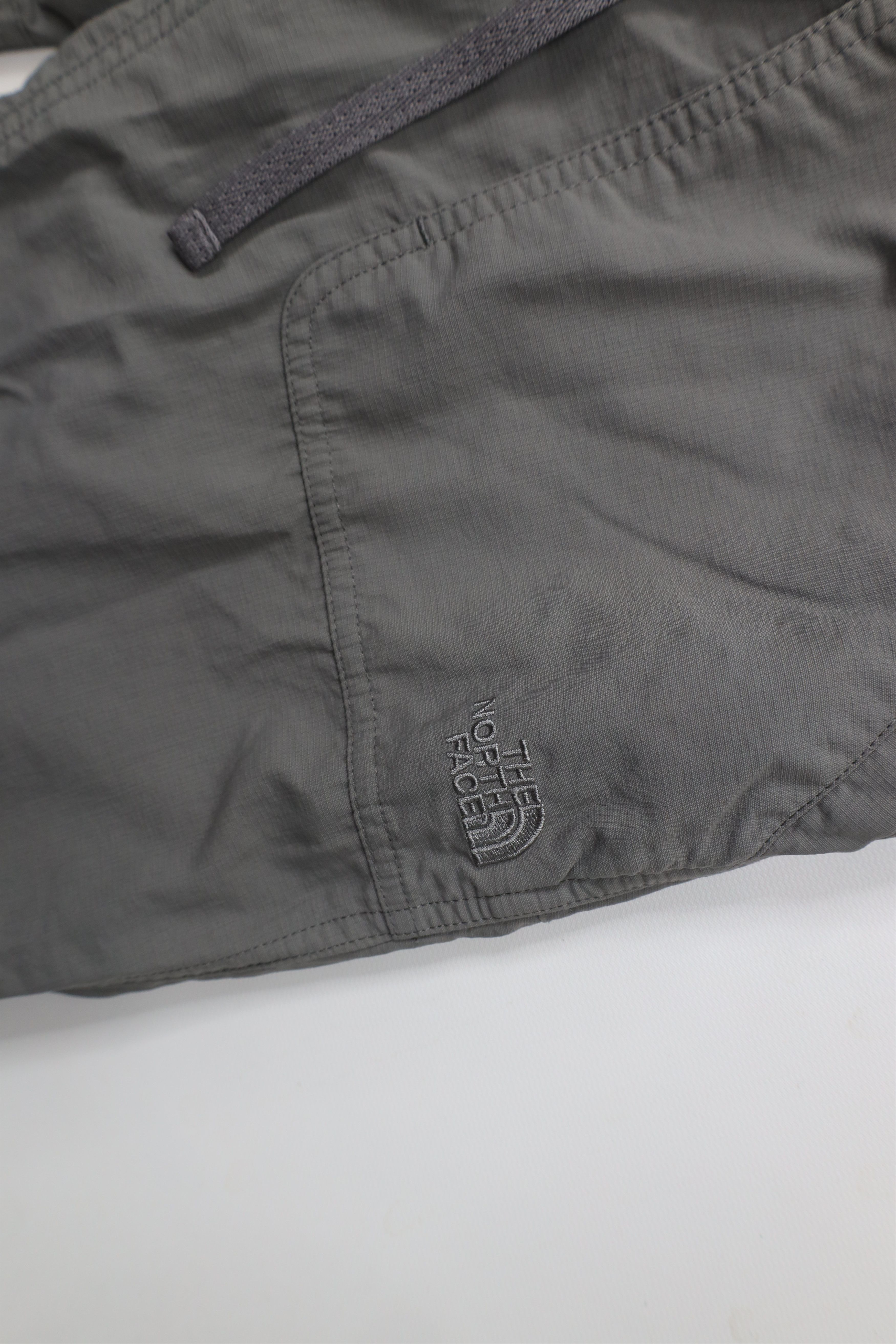 The North Face × Vintage Vintage The North Face Short Wide Leg Flared Hiking Pants Size 26" / US 2 / IT 38 - 5 Thumbnail