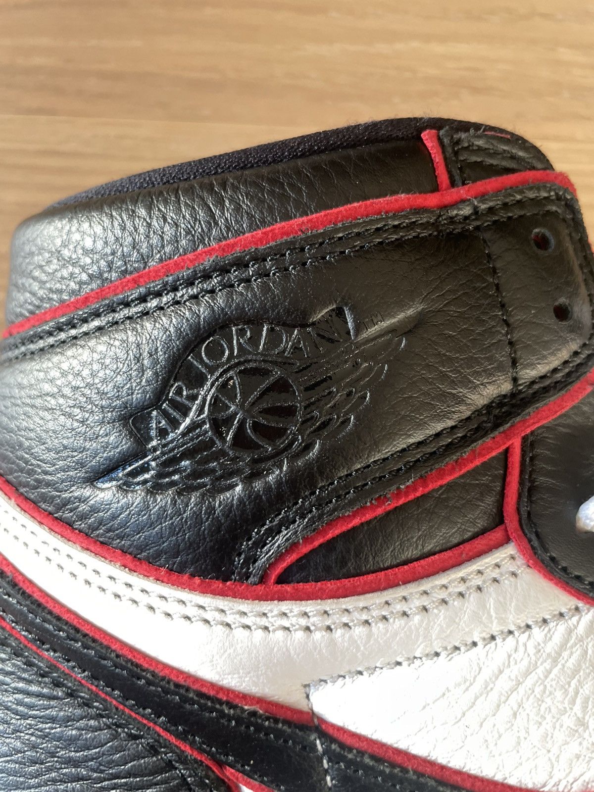 Jordan Brand Air Jordan 1 Retro High OG 'Bloodline' 2019 Size US 12 / EU 45 - 3 Thumbnail