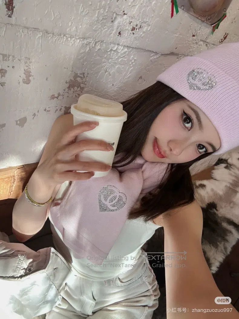 Chanel Chanel 25C Pink Sequin Love Knitted Cold Hat Size ONE SIZE - 8 Thumbnail