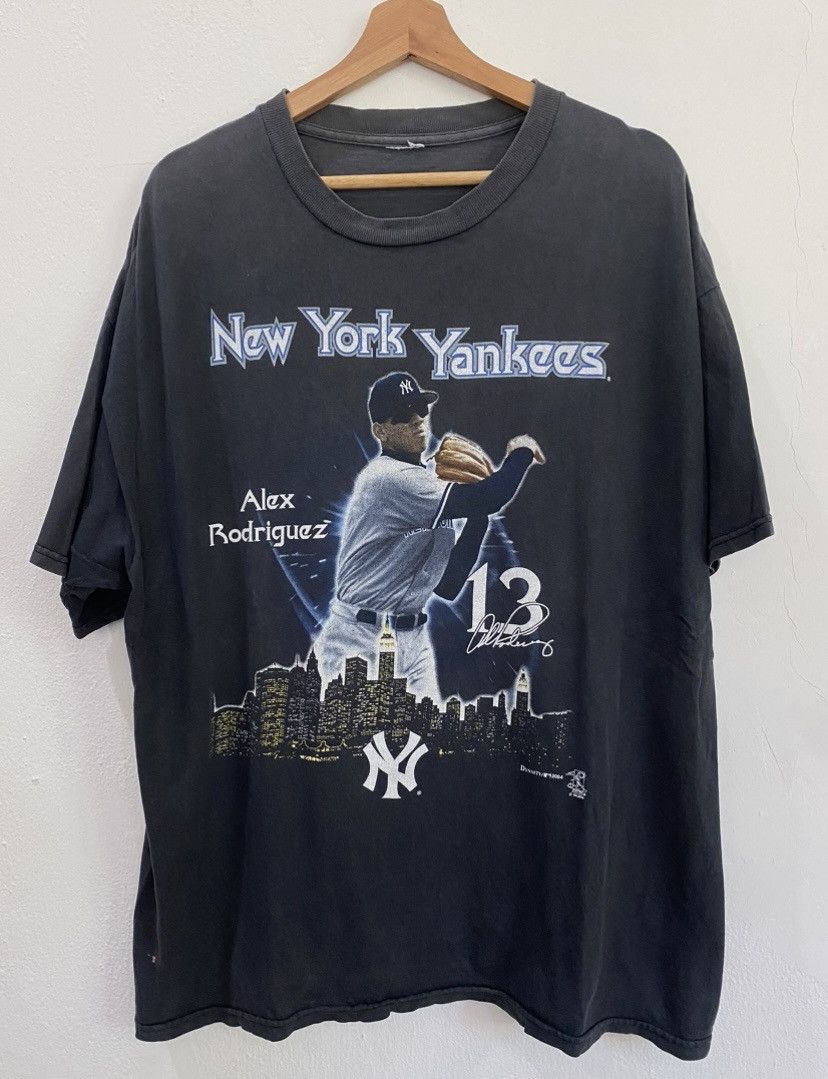 image of Mlb x New York Yankees Vintage Distressed 2004 Alex Rodriguez New York Yankees in Black (Size XL)