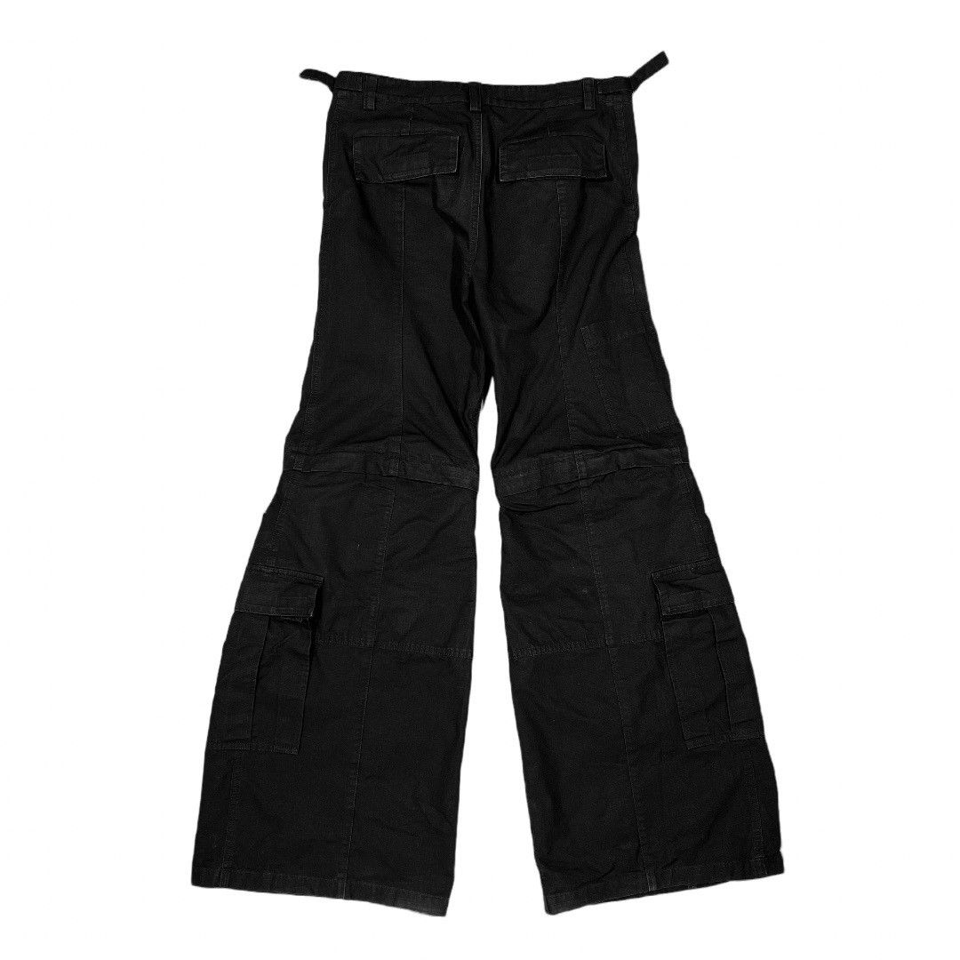 Balenciaga Balenciaga Winter 23 Runway Flared Cargo Pants Size US 30 / EU 46 - 2 Thumbnail