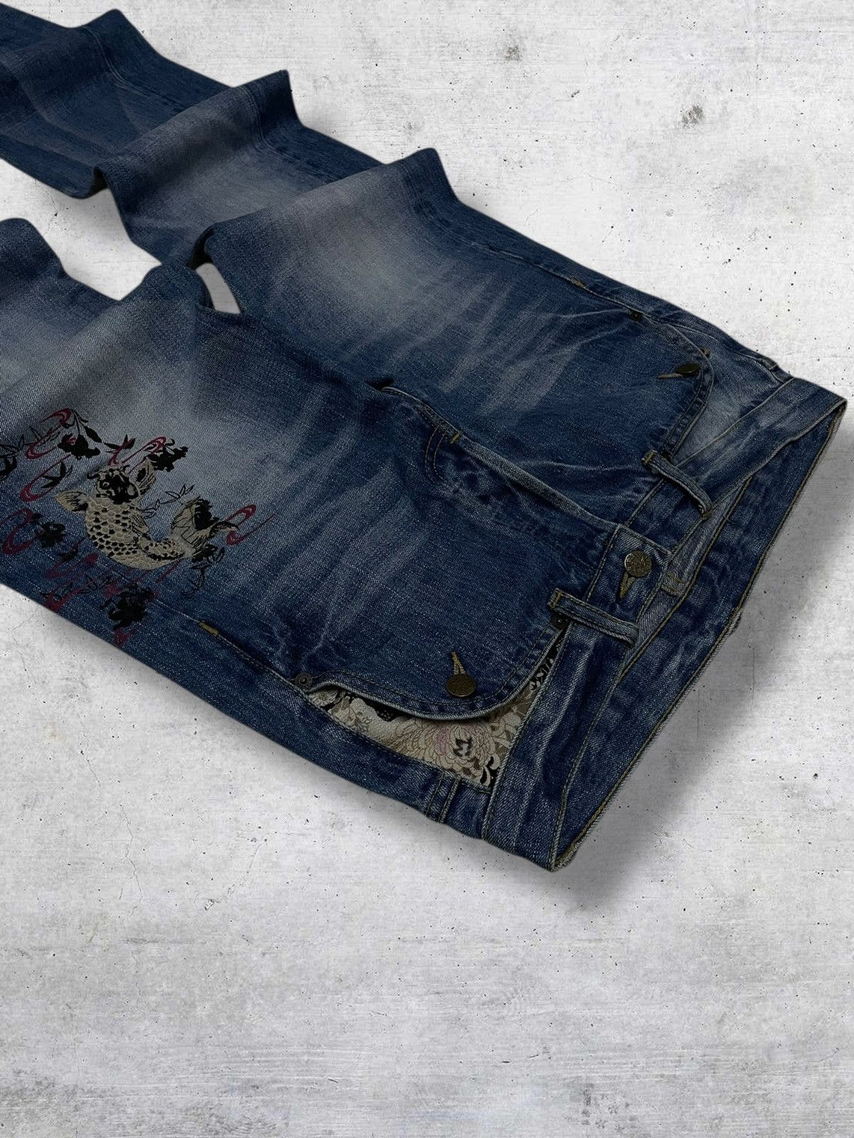 Takeo Kikuchi VINTAGE TAKEO KIKUCHI ARCHIVE CLASSIC KOI CRAFTED DENIM Size US 32 / EU 48 - 9 Thumbnail