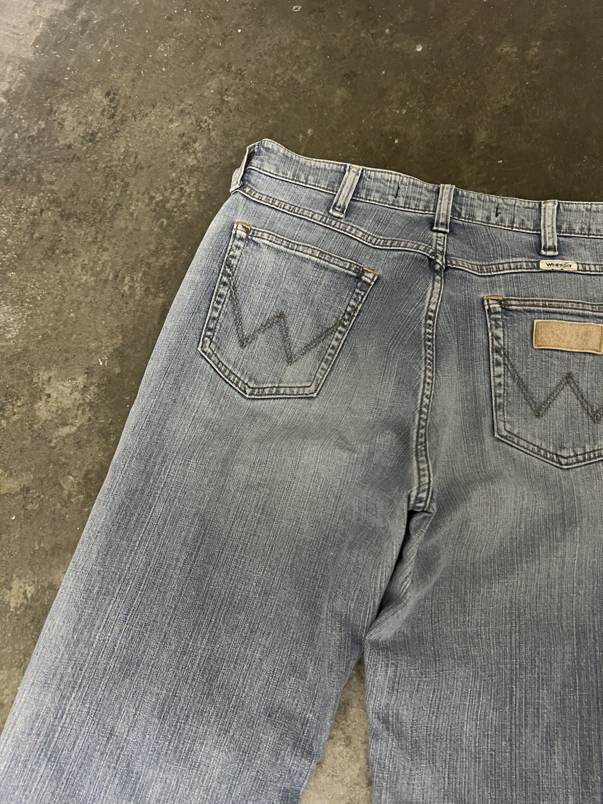 Wrangler Vintage Wrangler Buffalo Head Light Wash Jean Size US 30 / EU 46 - 10 Thumbnail