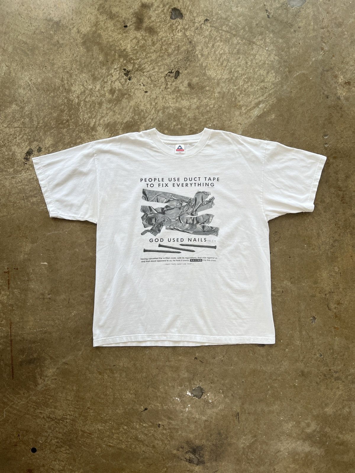 Vintage Vintage God Used Nails Scripture Religious Jesus God Tee 2XL Size US XXL / EU 58 / 5 - 2 Thumbnail