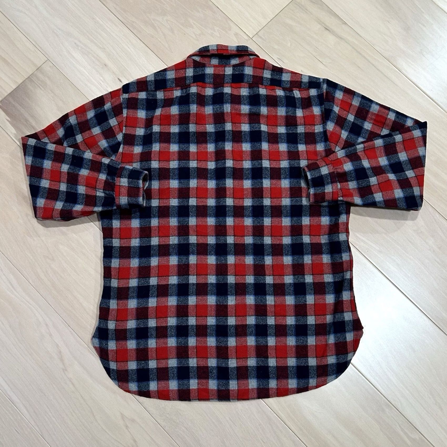 Pendleton VINTAGE Pendleton Button Up Plaid Shirt USA Made Size L Men Wool Red Long Sleeve Casual Workwear 80s Vintage Style Button-Down Shirt Size US L / EU 52-54 / 3 - 2 Thumbnail