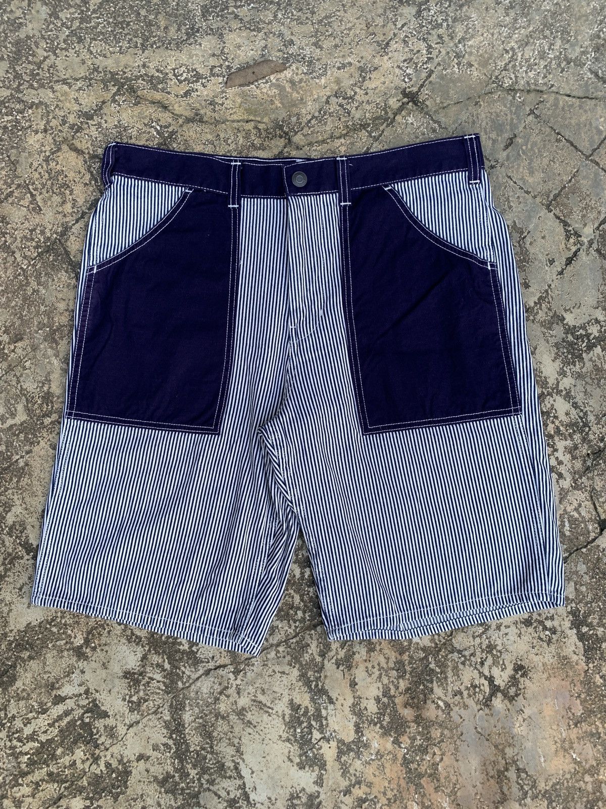 GU × Japanese Brand × Uniqlo Global Uniqlo GU Hickory Stripe Fatigue Shorts Size 33" - 2 Thumbnail
