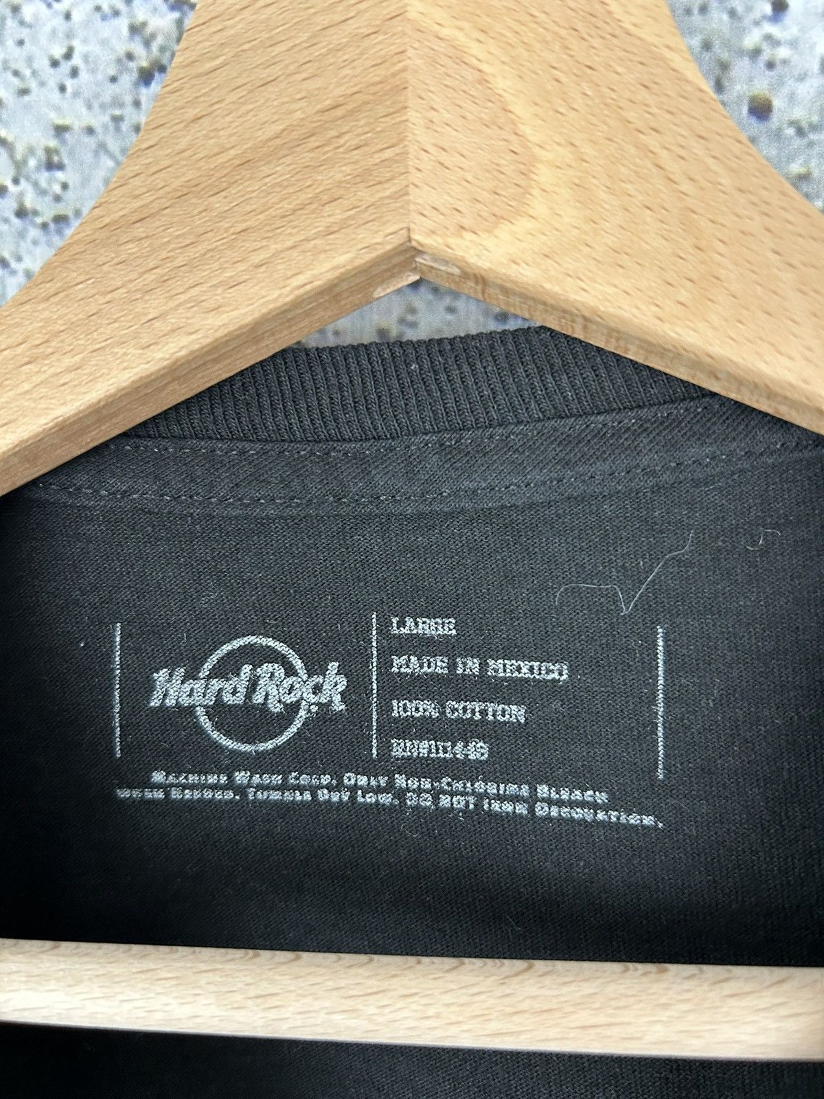 Hard Rock Cafe Vintage Hard Rock Cafe Cayman Island Pirates Graphic Tee Size US L / EU 52-54 / 3 - 5 Thumbnail