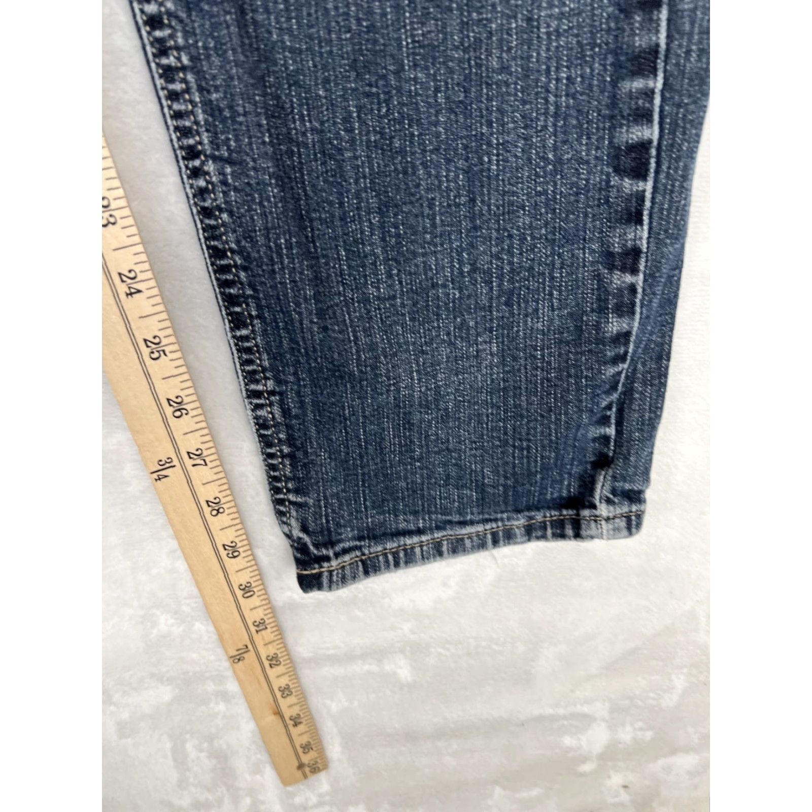 Levi's Levi's 541 Jeans Mens 31x30 Athletic Fit Blue Denim Pants Medium Dark Wash 5-Pocket Jeans Mens Athletic Fit Regular Size 31 Blue Read Size US 31 - 5 Thumbnail