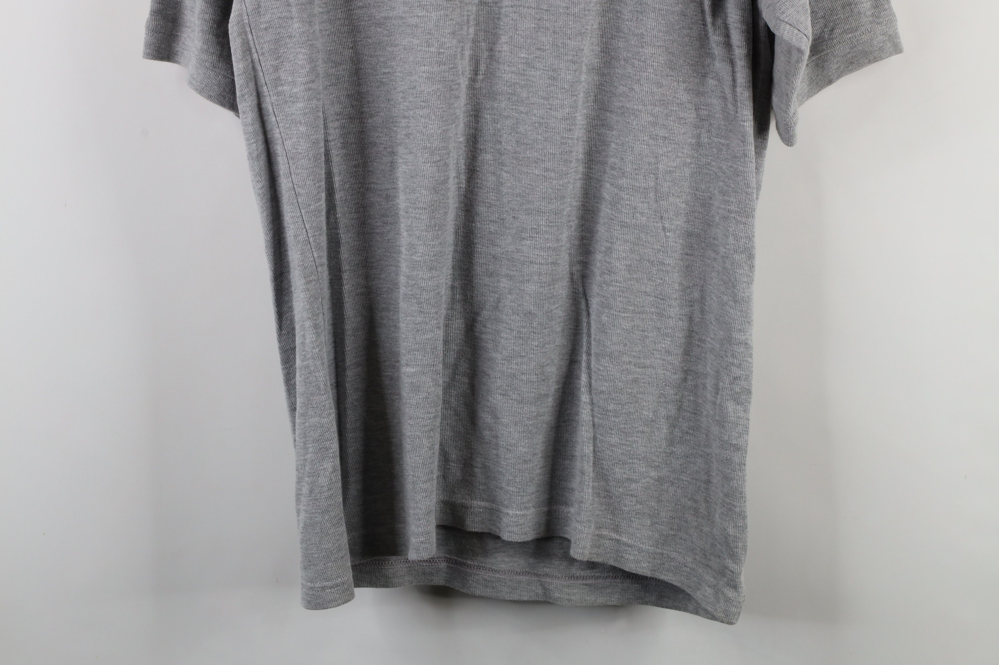 Vintage Vintage 90s University of Kentucky V-Neck T-Shirt Gray Size US L / EU 52-54 / 3 - 10 Thumbnail