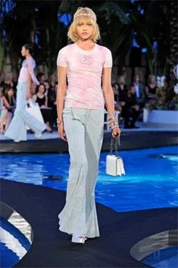 Chanel Chanel - Resort 2009 - Tie-Dye Logo Tee Size M / US 6-8 / IT 42-44 - 1 Thumbnail