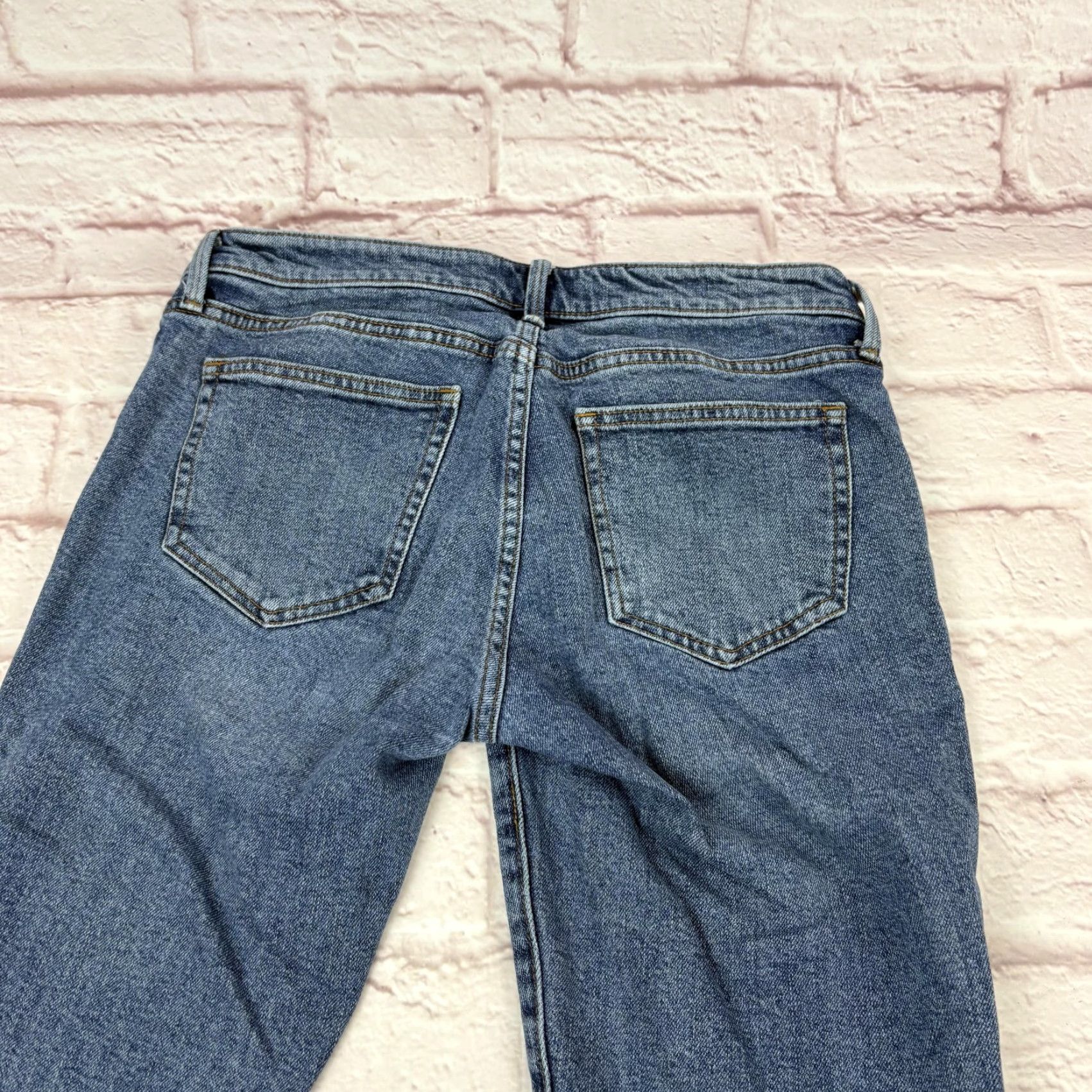 Gap Gap Jeans Womens 28x25 Blue Low Rise Cropped Distressed Raw Hem Denim Size 28" / US 6 / IT 42 - 3 Thumbnail