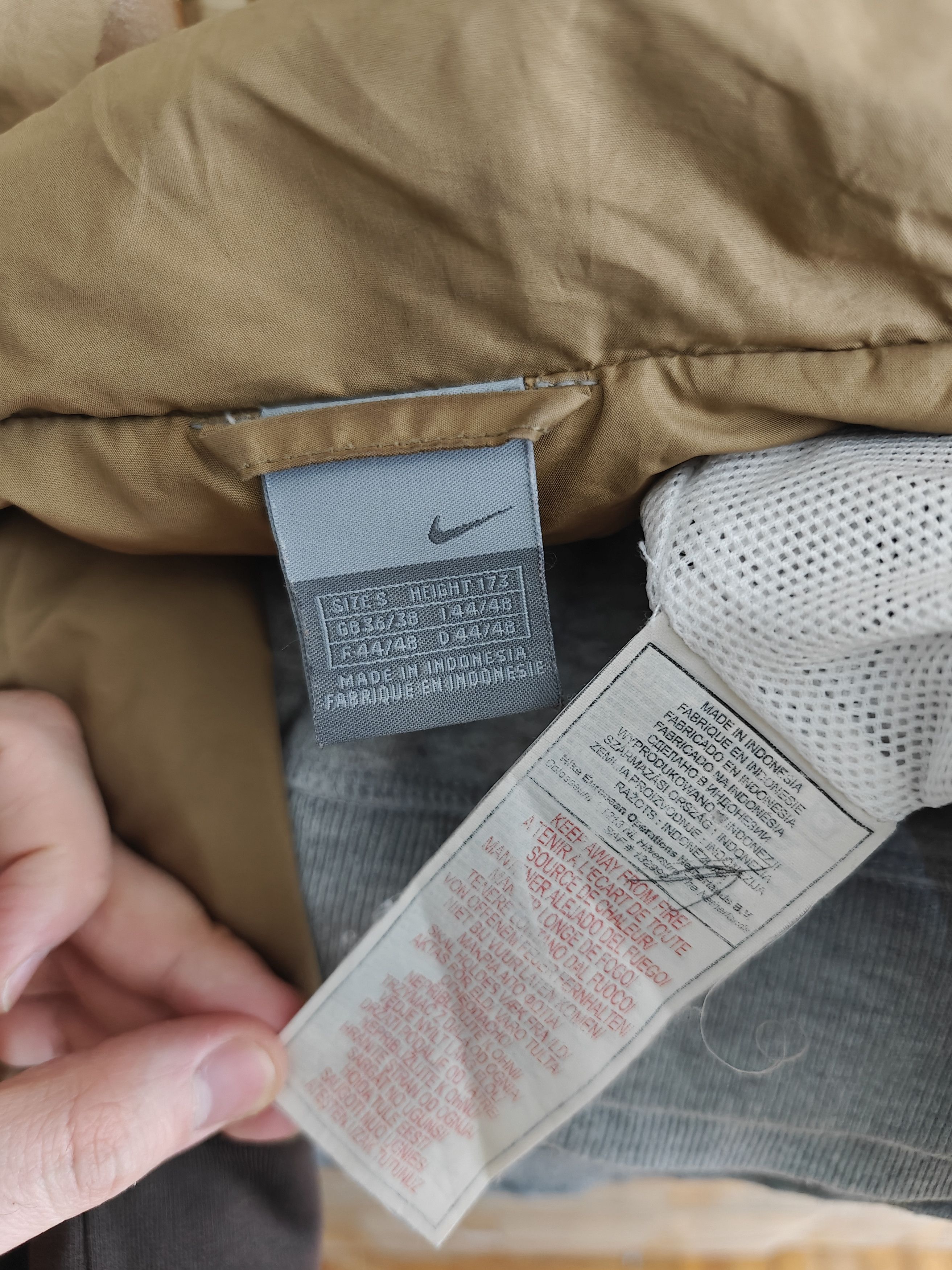 Nike Nike VTG Jacket Zip Hooded Brown size S Size US S / EU 44-46 / 1 - 11 Thumbnail