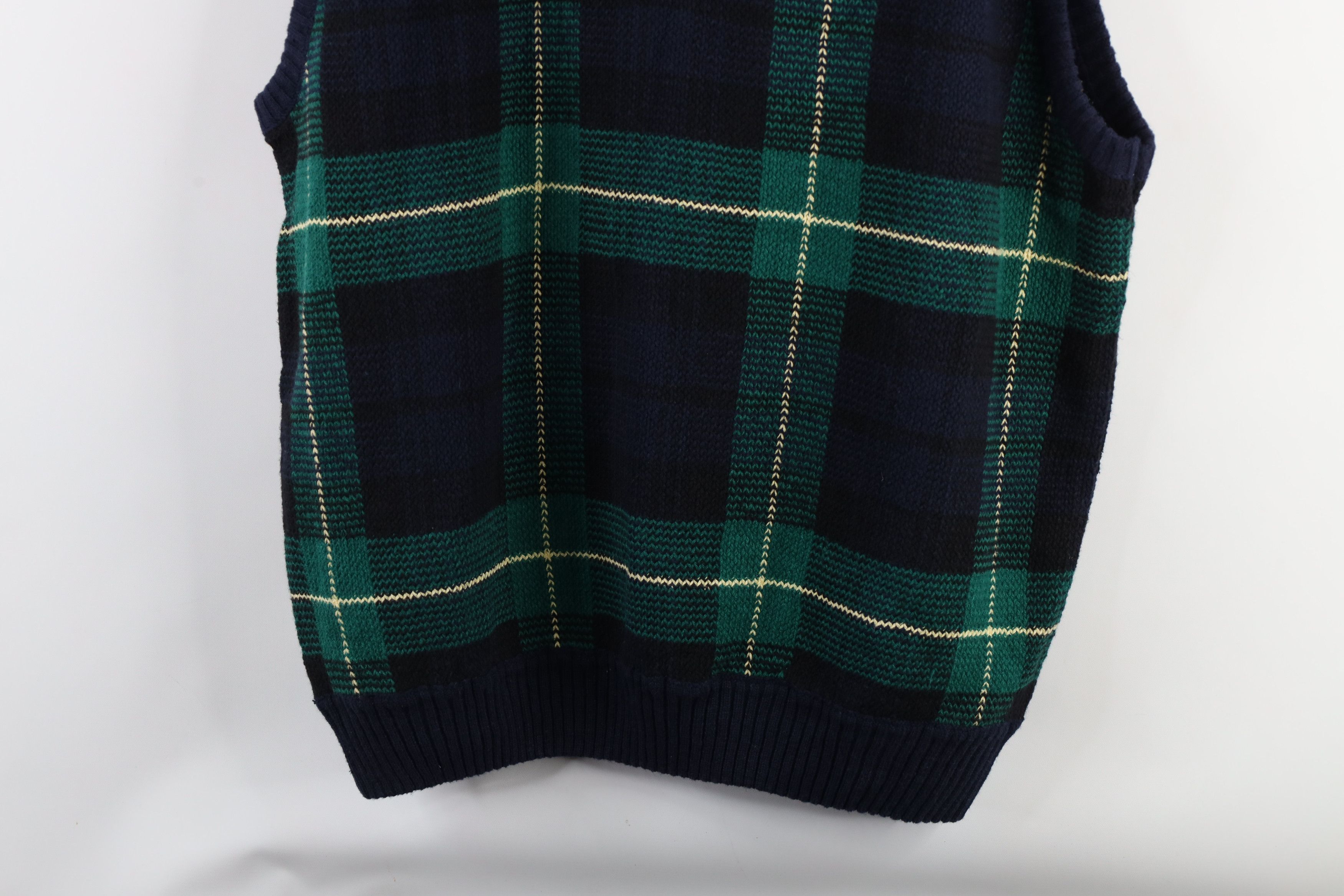 Vintage Vintage 90s Streetwear Blend Knit V-Neck Sweater Vest Plaid Size US XL / EU 56 / 4 - 3 Thumbnail