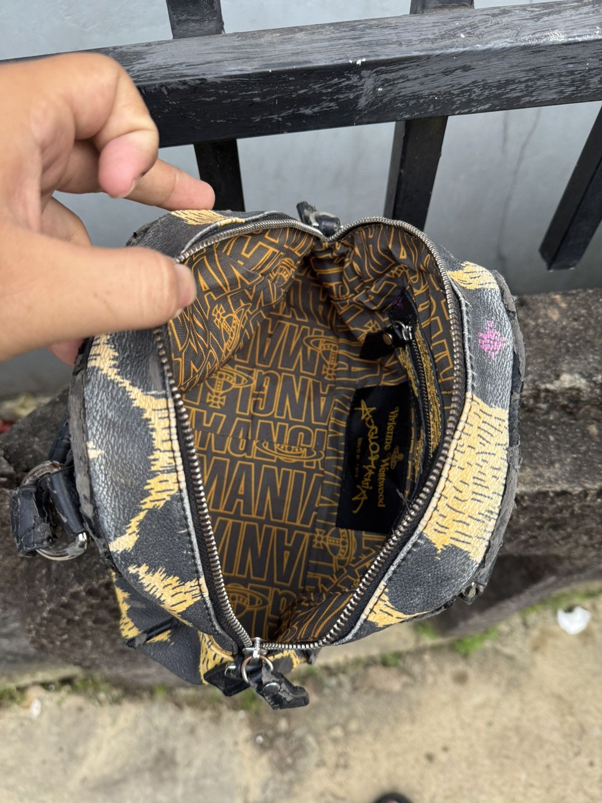 Vivienne Westwood Vivienne Westwood Hand Bags Size ONE SIZE - 13 Thumbnail