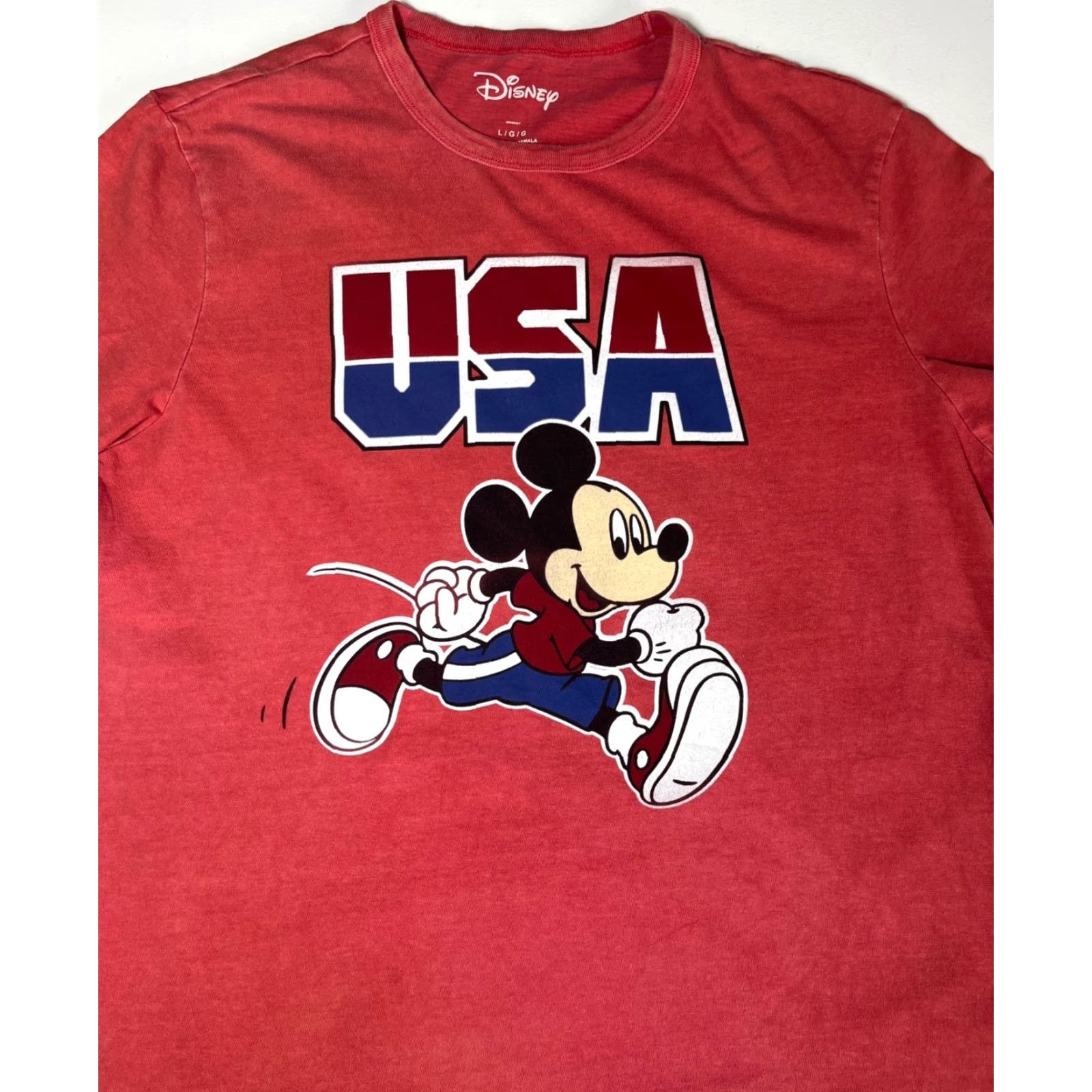 Disney Disney Mickey Mouse T-Shirt Mens L Red Cotton 100% Short Sleeve Crew Neck USA Disney x American Eagle Outfitters Vintage Size US L / EU 52-54 / 3 - 4 Thumbnail