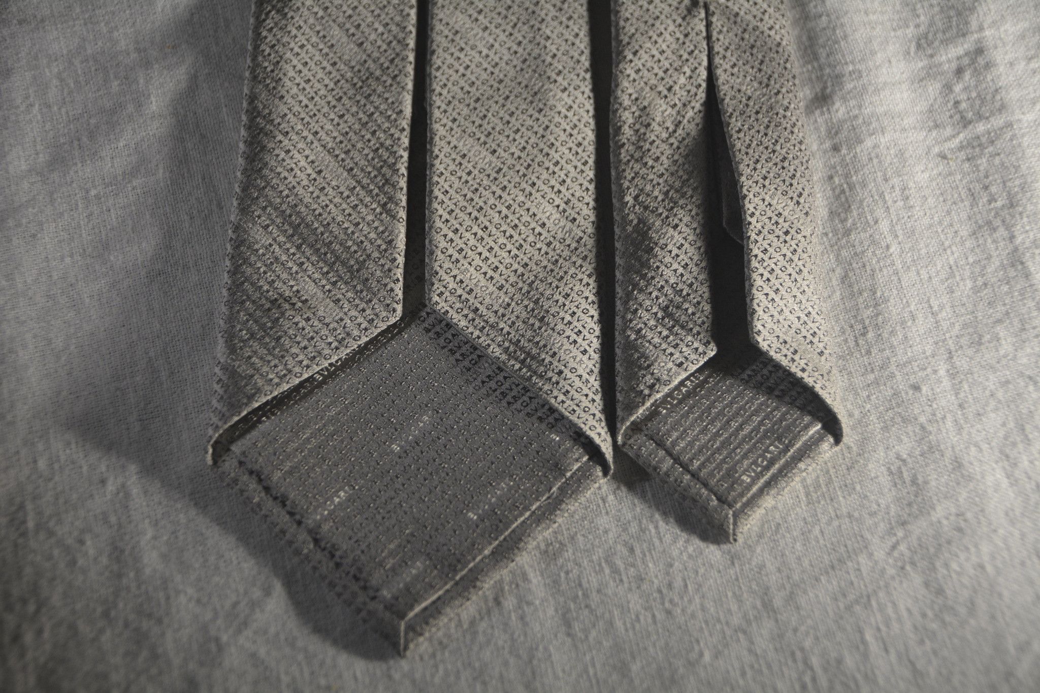 Bvlgari Bvlgari Silk Tie Grey Geometric Logo Pattern Size ONE SIZE - 7 Thumbnail