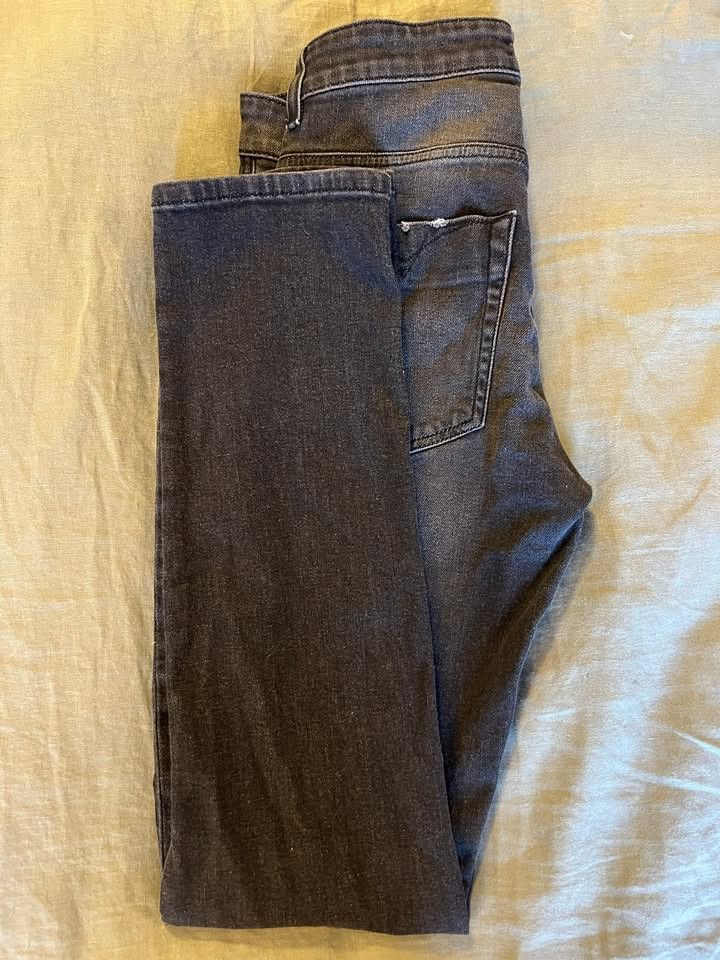Versace × Versace Jeans Couture Men’s Black V-Emblem Jeans Size 31x30 Size US 31 - 6 Thumbnail