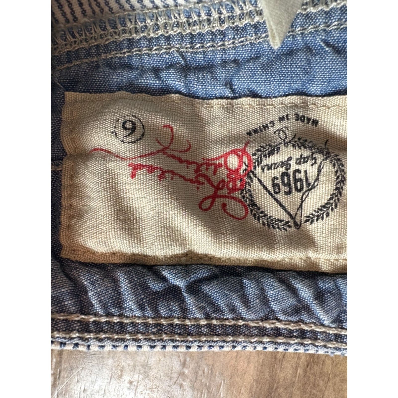 Vintage Limited Edition Shorts Womens Size 6 Blue Pinstriped Cotton RN 54023 Size 28" / US 6 / IT 42 - 3 Thumbnail
