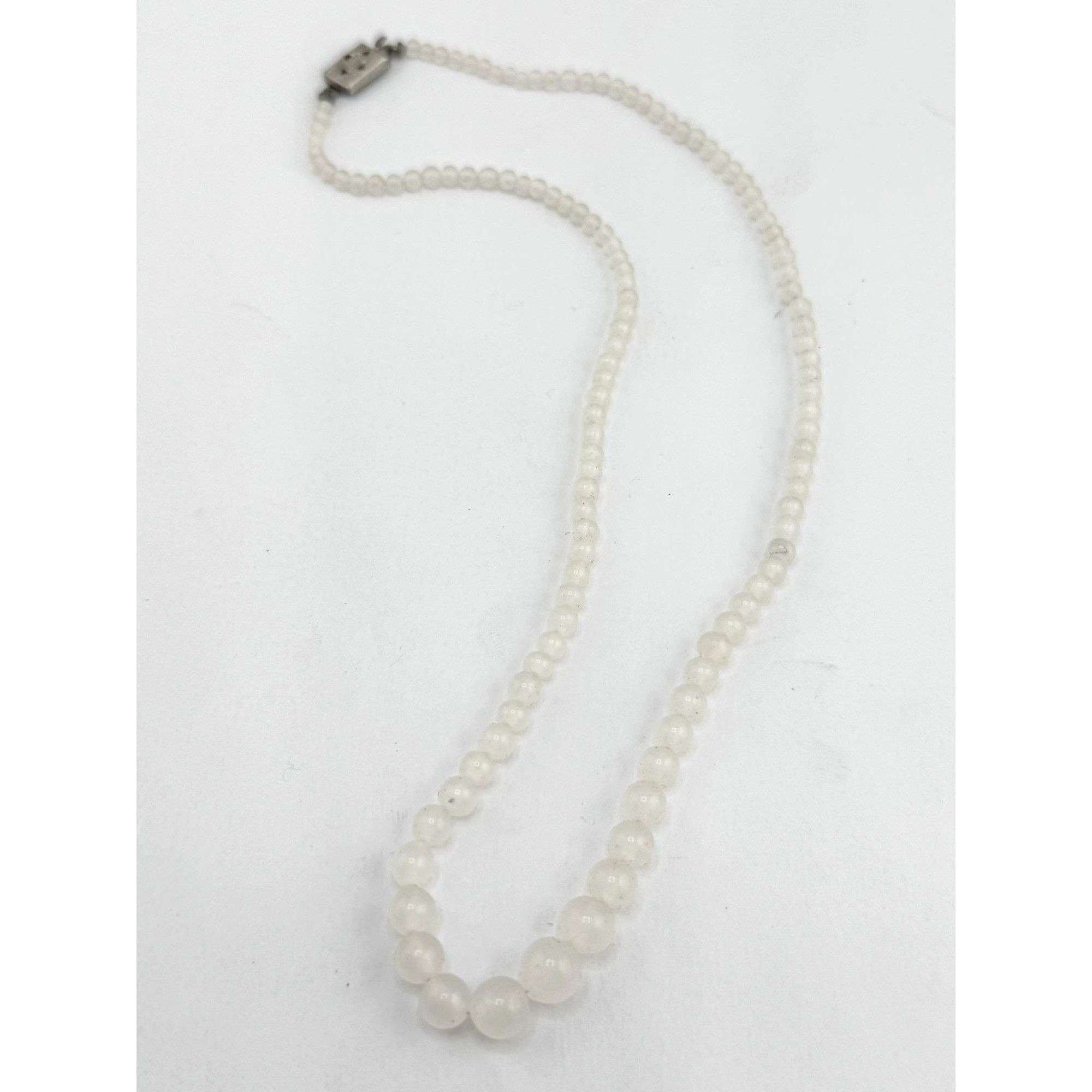 Vintage Vintage Japan white frosted glass beaded necklace Size ONE SIZE - 1 Thumbnail