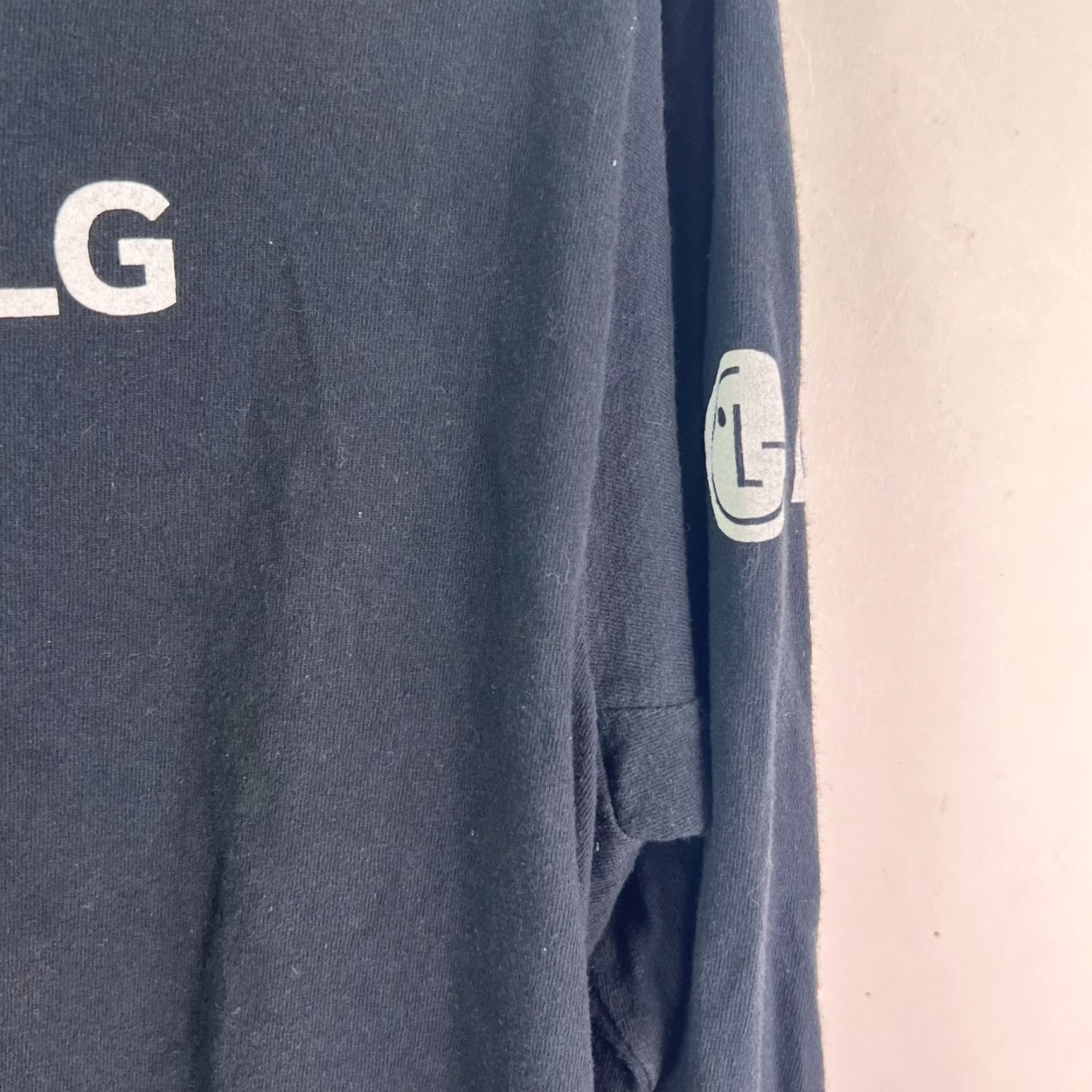 Vintage LG V60 Dual Screen Promo T-Shirt Adult L Black Long Sleeve Crew Neck Graphic Print LG Logo Men Shirt Size US L / EU 52-54 / 3 - 3 Thumbnail
