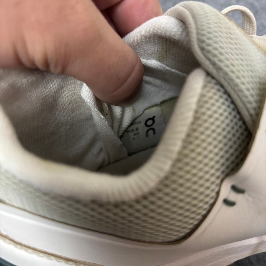 On On The Roger Advantage White Leather Running Shoes Women 8.5 Size US 8.5 / IT 38.5 - 8 Thumbnail