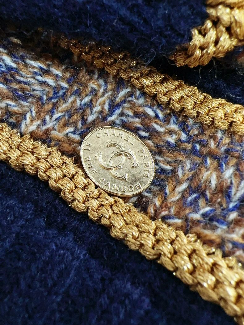 Chanel Chanel 21A Castle Series Dark Blue Cashmere Sweater Size XS / US 0-2 / IT 36-38 - 5 Thumbnail