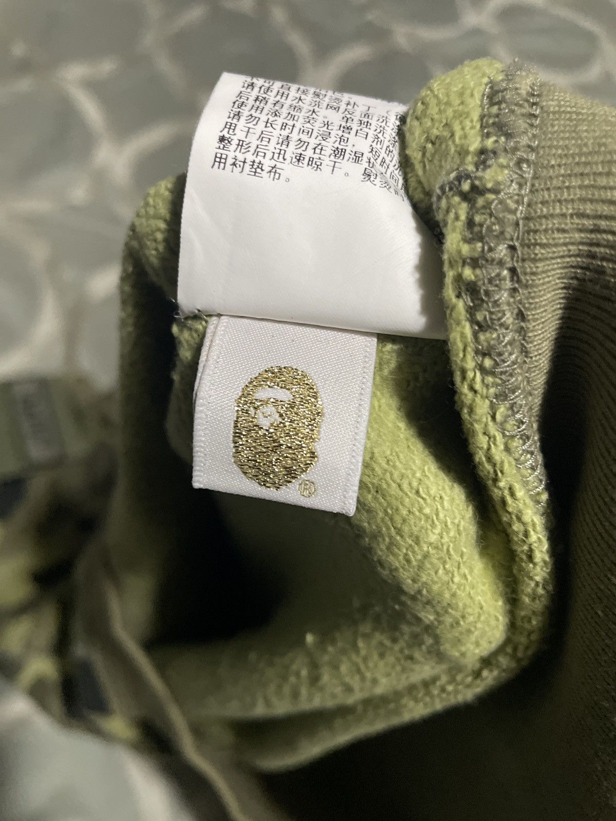 Bape Bape X undefeated shark hoodie S RARE Size US S / EU 44-46 / 1 - 3 Thumbnail