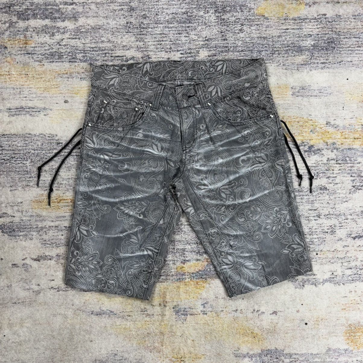Tornado Mart Tornado mart clawmarks paisley lace short pants Size US 31 - 1 Thumbnail