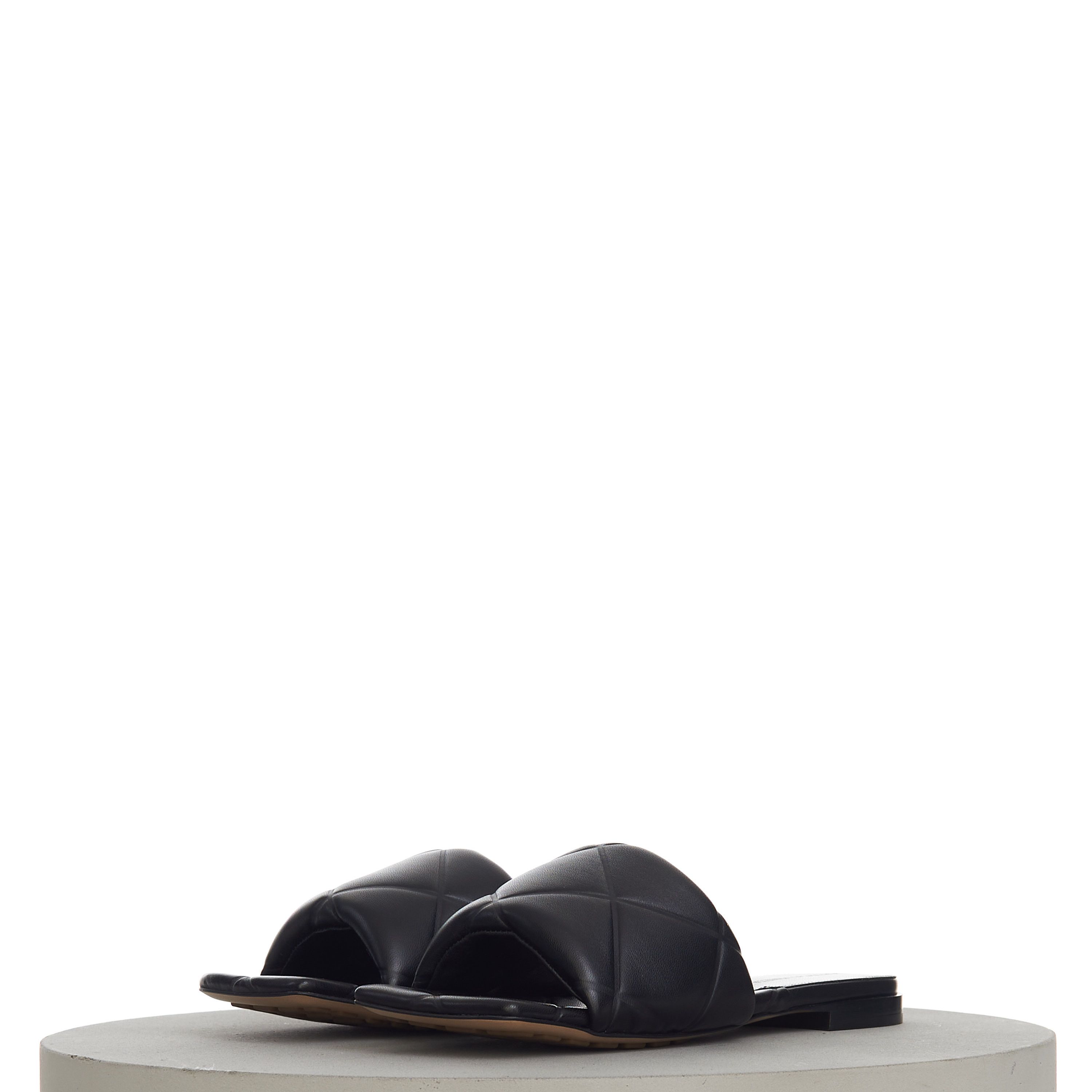 Bottega Veneta Lido Slide Sandals In Black Quilted Leather Size US 6.5 / IT 36.5 - 4 Thumbnail