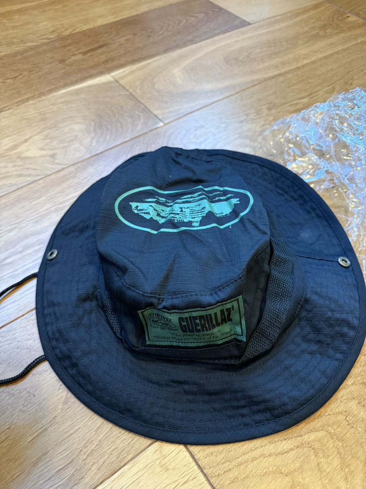 Corteiz Corteiz Guerillaz’ Boonie Hat “Black/Green” Size ONE SIZE - 1 Thumbnail