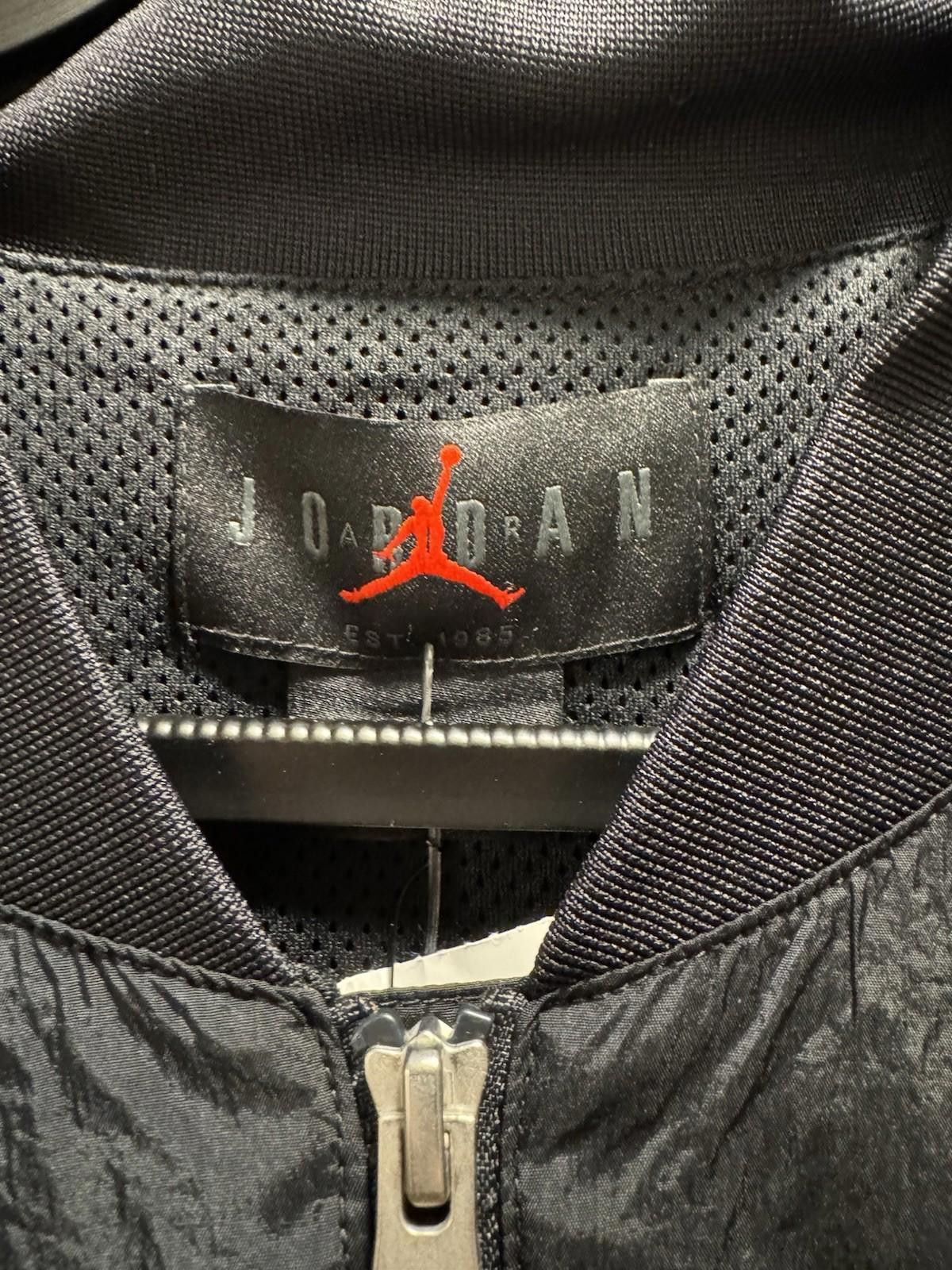 Flight Club Jordan Renegade Jacket Bomber - Size XL - FB7316-010 Size US XL / EU 56 / 4 - 4 Thumbnail
