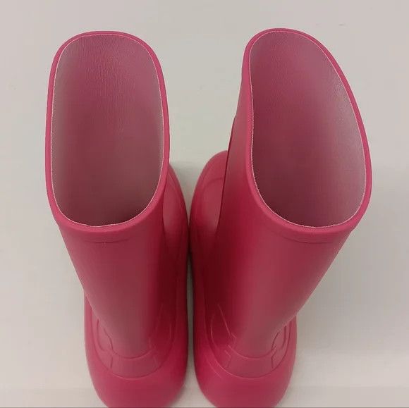 Salvatore Ferragamo Ferragamo Women's Gancini Detail Pink Rain Boots - Size 9 Size US 9 / IT 39 - 9 Thumbnail