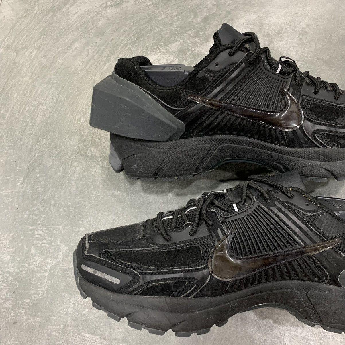 A-COLD-WALL* × Nike Nike Zoom Vomero 5 A Cold Wall Black Size US 7 / EU 40 - 9 Thumbnail