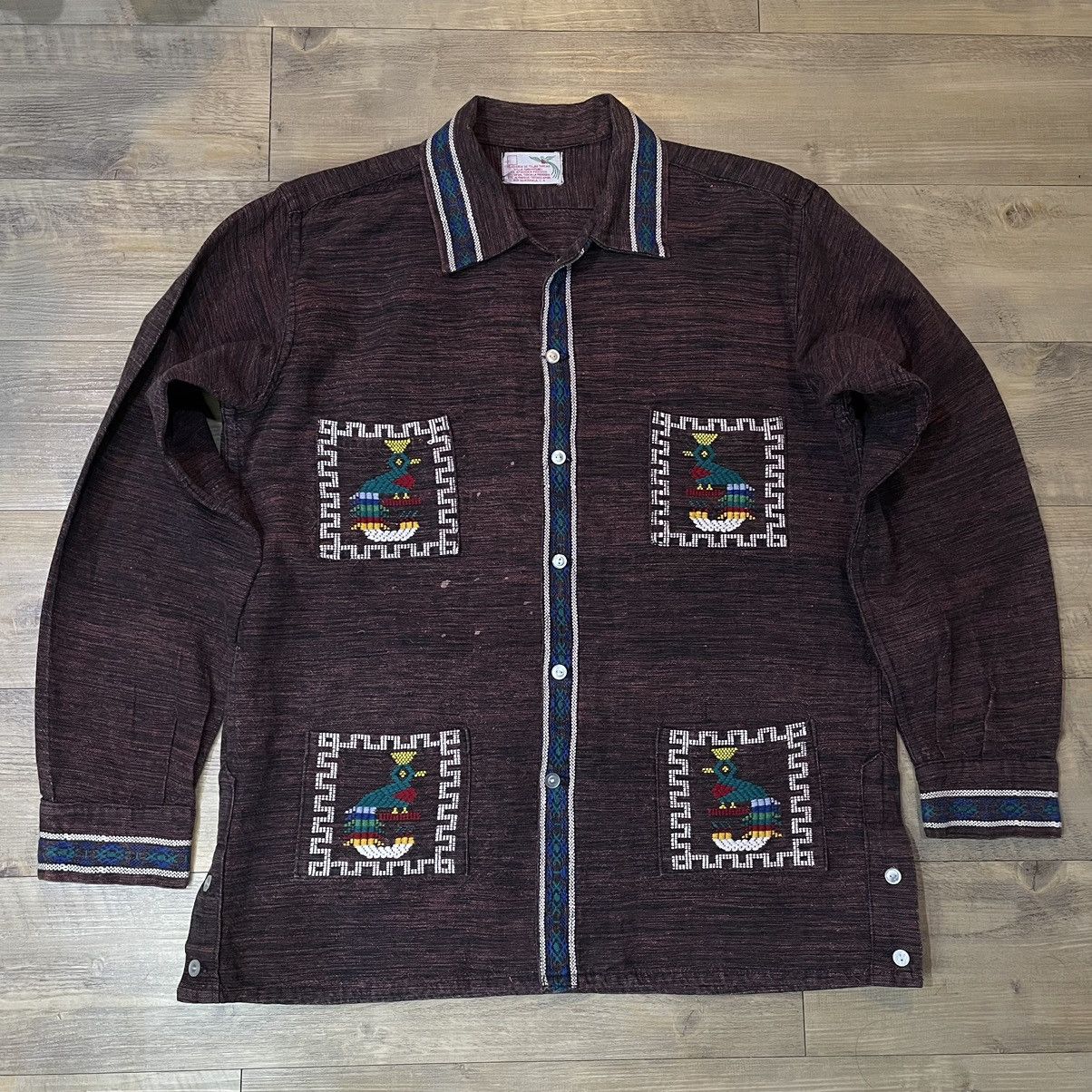 Vintage Vintage Guatemala hand embroidered shirt Guatemala Shirt Size US XL / EU 56 / 4 - 1 Thumbnail