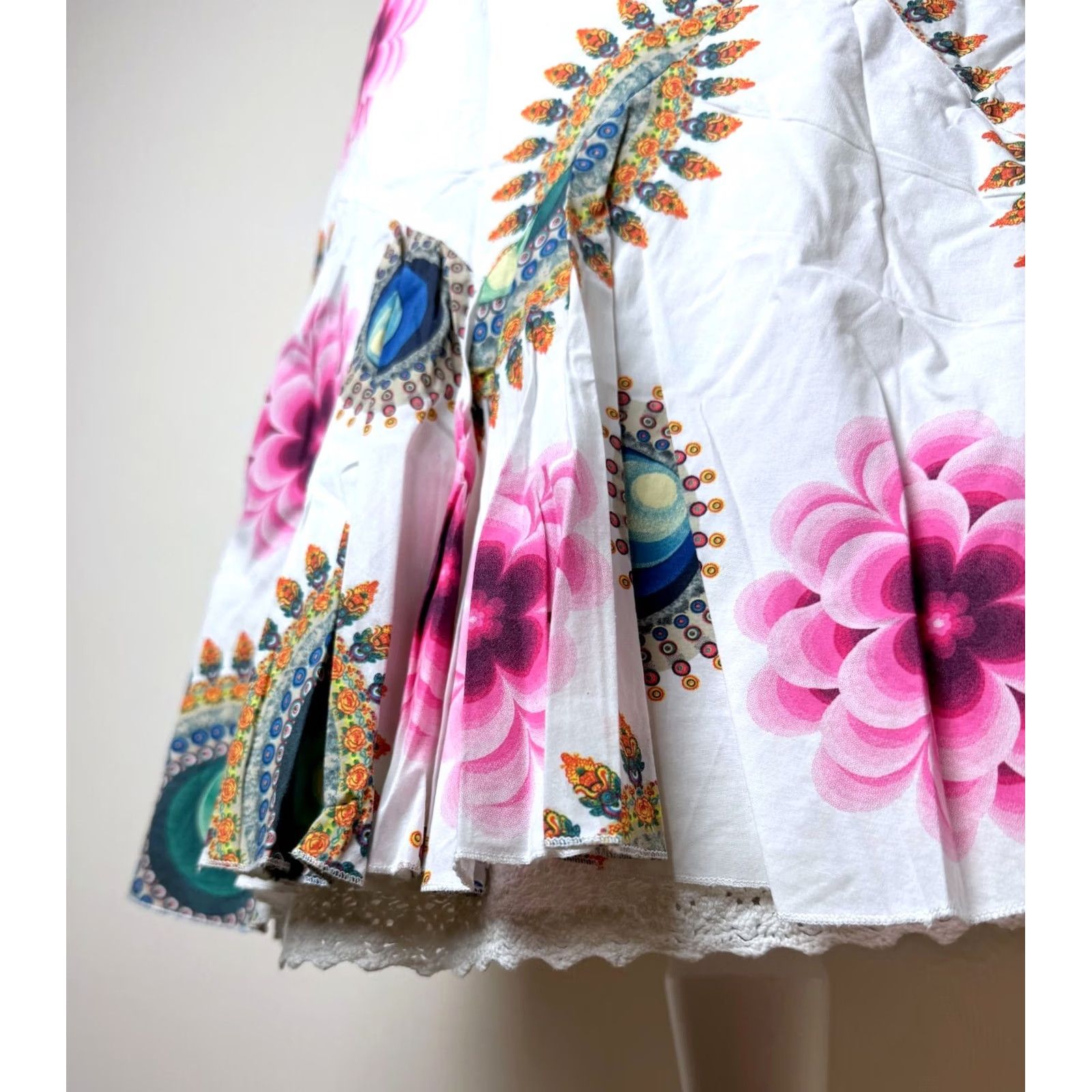 Desigual Desigual Skirt Womens Size 34 Knee Length Cotton Multicoloured 34 Desigual Skirt Womens Size 34 Knee Length Cotton Multicoloured Size 24" / US 00 / IT 34 - 3 Thumbnail