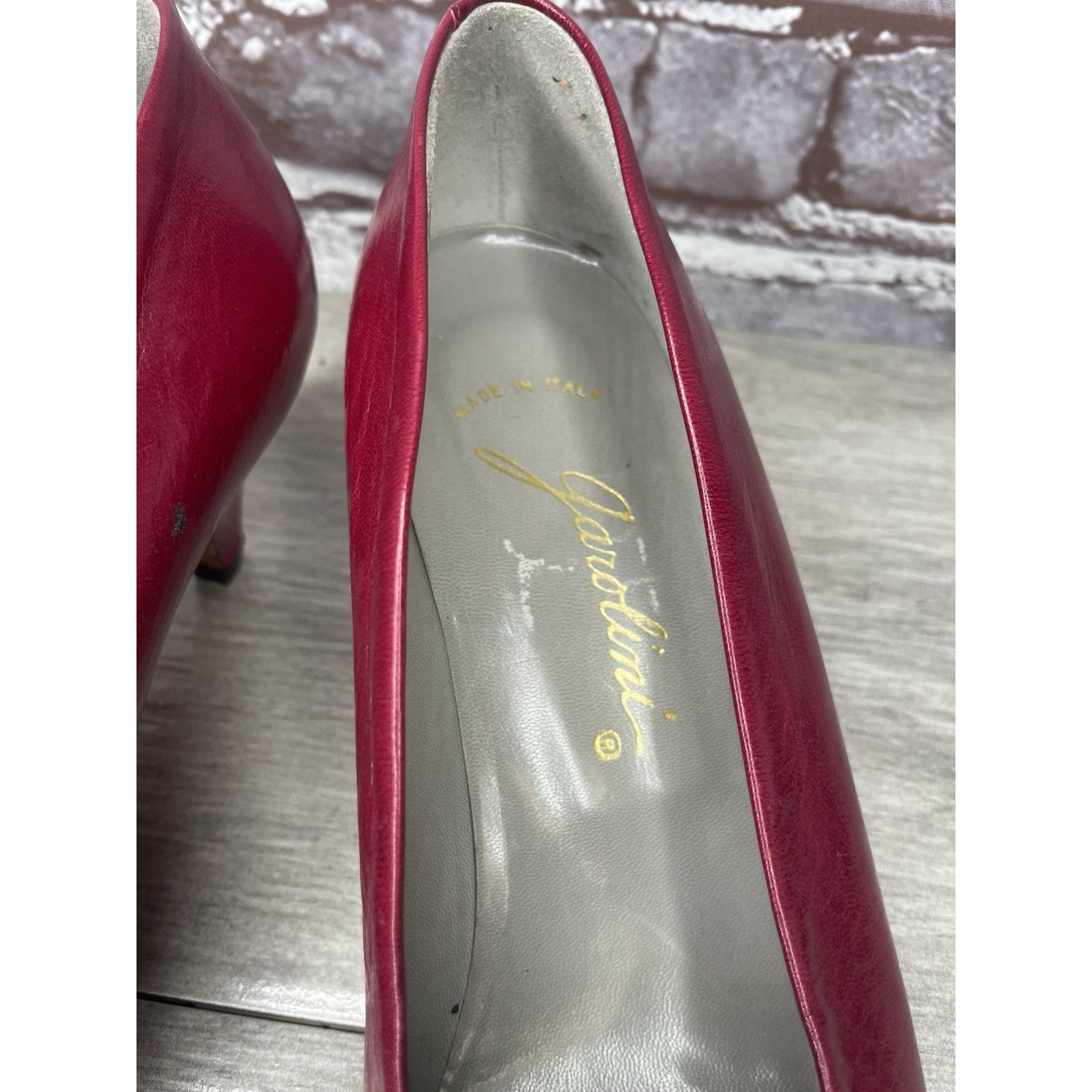 Carolina Herrera Garolini Cherry Red Leather Pointed Toe Italy Dress Heels Wo Size US 5.5 / IT 35.5 - 13 Thumbnail