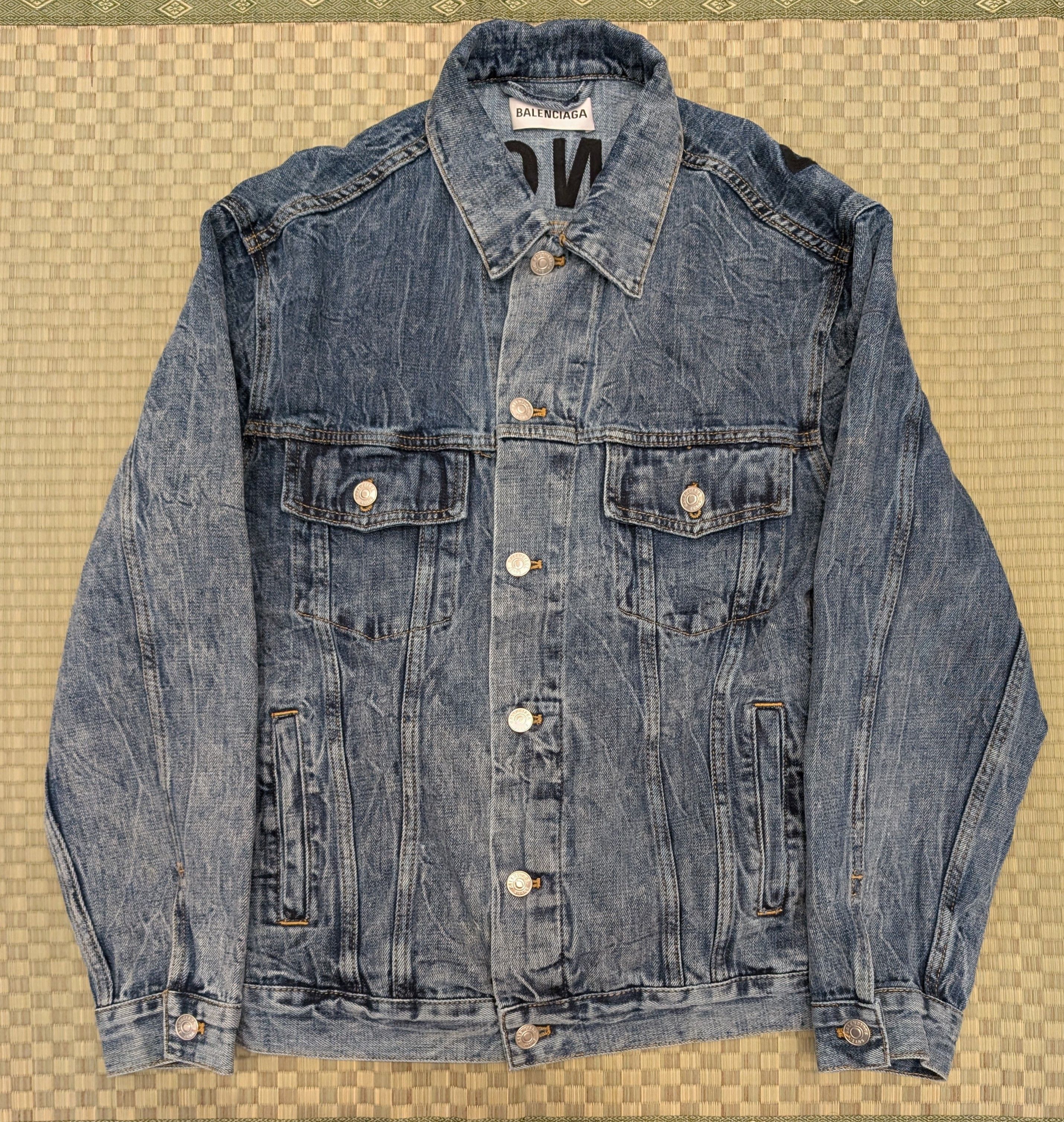 Balenciaga Balenciaga Water Ripple Spellout Denim Jacket Made in Japan Size US M / EU 48-50 / 2 - 1 Thumbnail