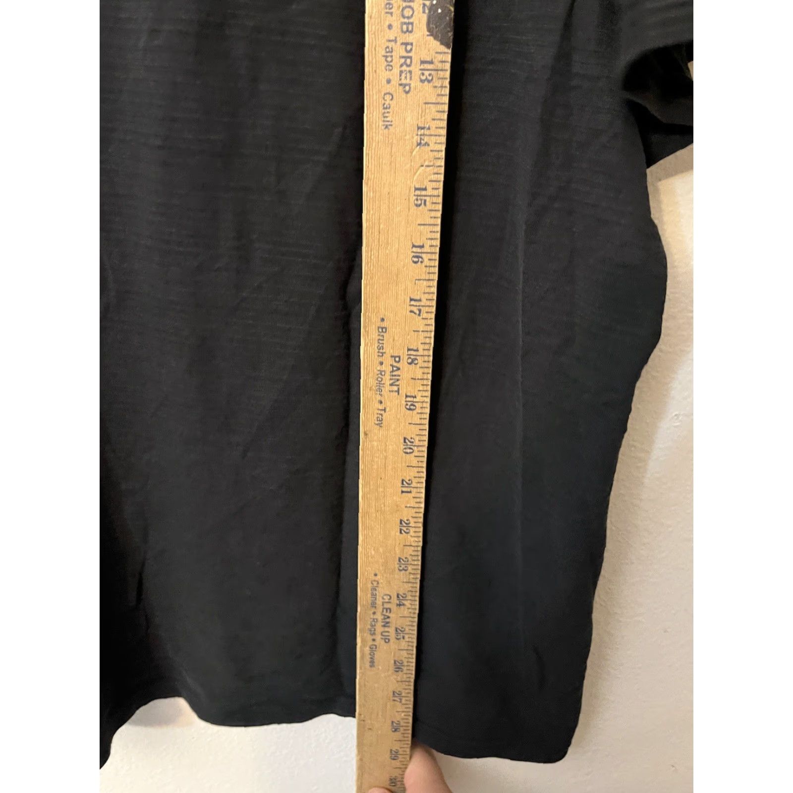 Calvin Klein VINTAGE Calvin Klein T-Shirt Mens XL Short Sleeve V-Neck Solid Black Logo Regular Size - 2010s Mens T-Shirt Size US XL / EU 56 / 4 - 4 Thumbnail