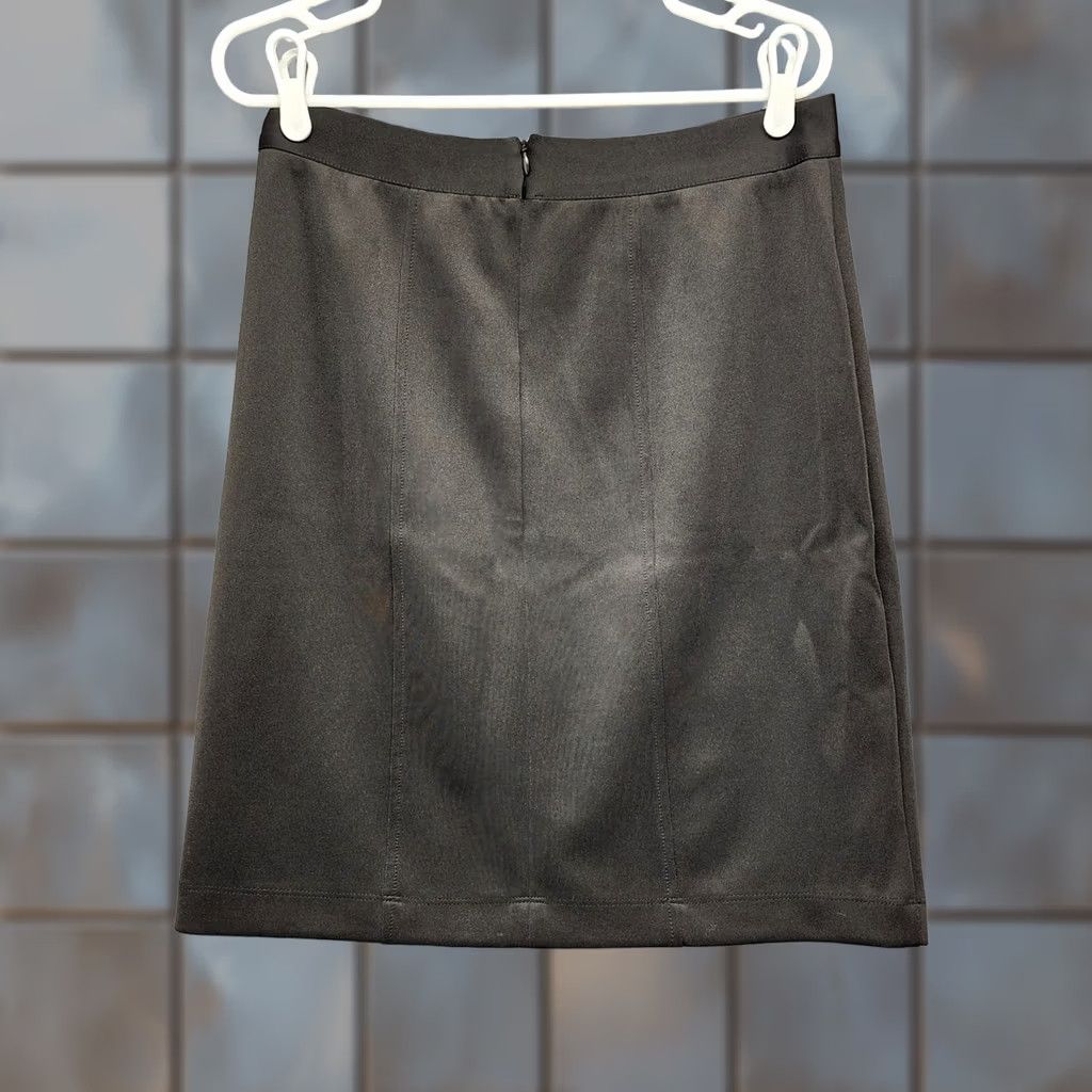 Vintage VINTAGE Fredericks of Hollywood Skirt Womens 1X Black Pencil Stretch Back Zip Knee Length Womens 1X Black Pencil Skirt US vintage USA Size 40" / US 18 - 1 Thumbnail