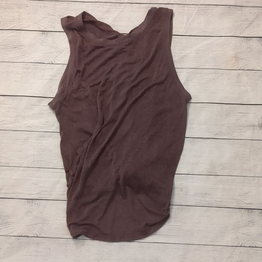 Lululemon Lululemon purple all tied up tank size 4? Size S / US 4 / IT 40 - 1 Thumbnail