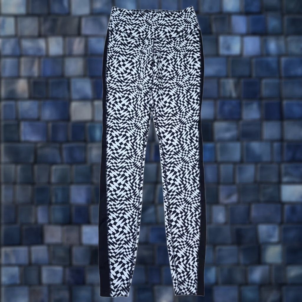 Nike Nike Dri Fit Womens XS Legendary Checker Tight Leggings Black Gray Size 26" / US 2 / IT 38 - 1 Thumbnail
