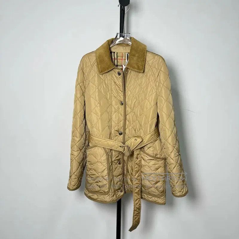 Burberry Burberry Yellow Cotton Women's Jacket. Size M / US 6-8 / IT 42-44 - 1 Thumbnail
