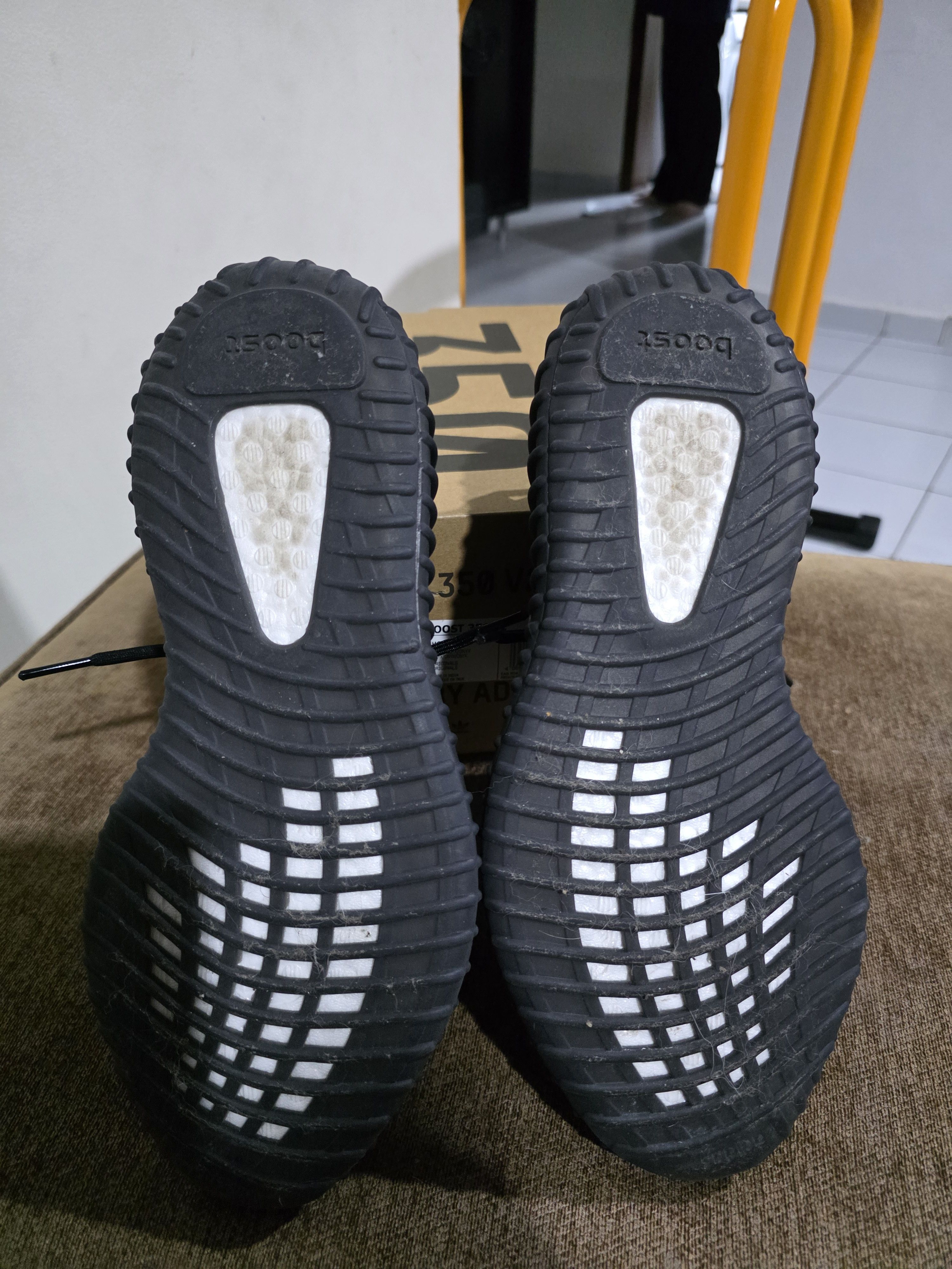 Yeezy Yeezy Boost 350v2 Onyx Size US 11 / EU 44 - 5 Thumbnail