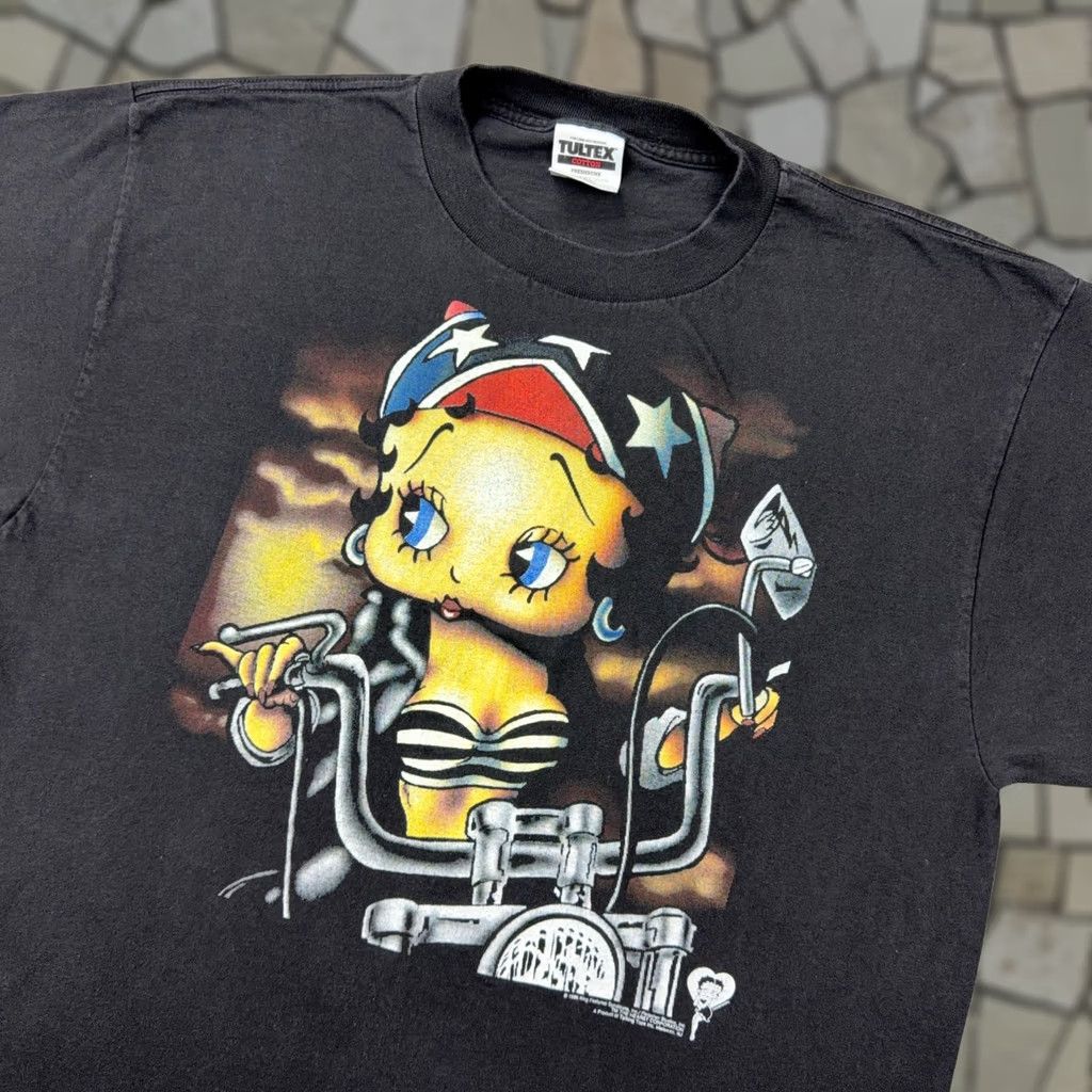 90s TULTEX Betty Boop ベティ キャラクター Tシャツ Tultex VINTAGE 1997 BETTY BOOP CIGAR SMOKING TEE IN BLACK | Grailed